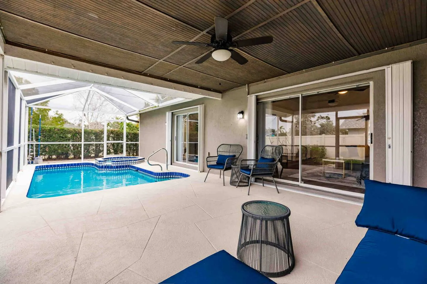Poolside Oasis-5 Miles from Venice Beach 17