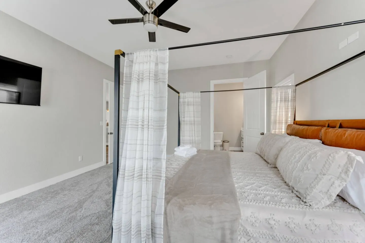 Dog-Friendly VB Condo Near the Oceanfront 19