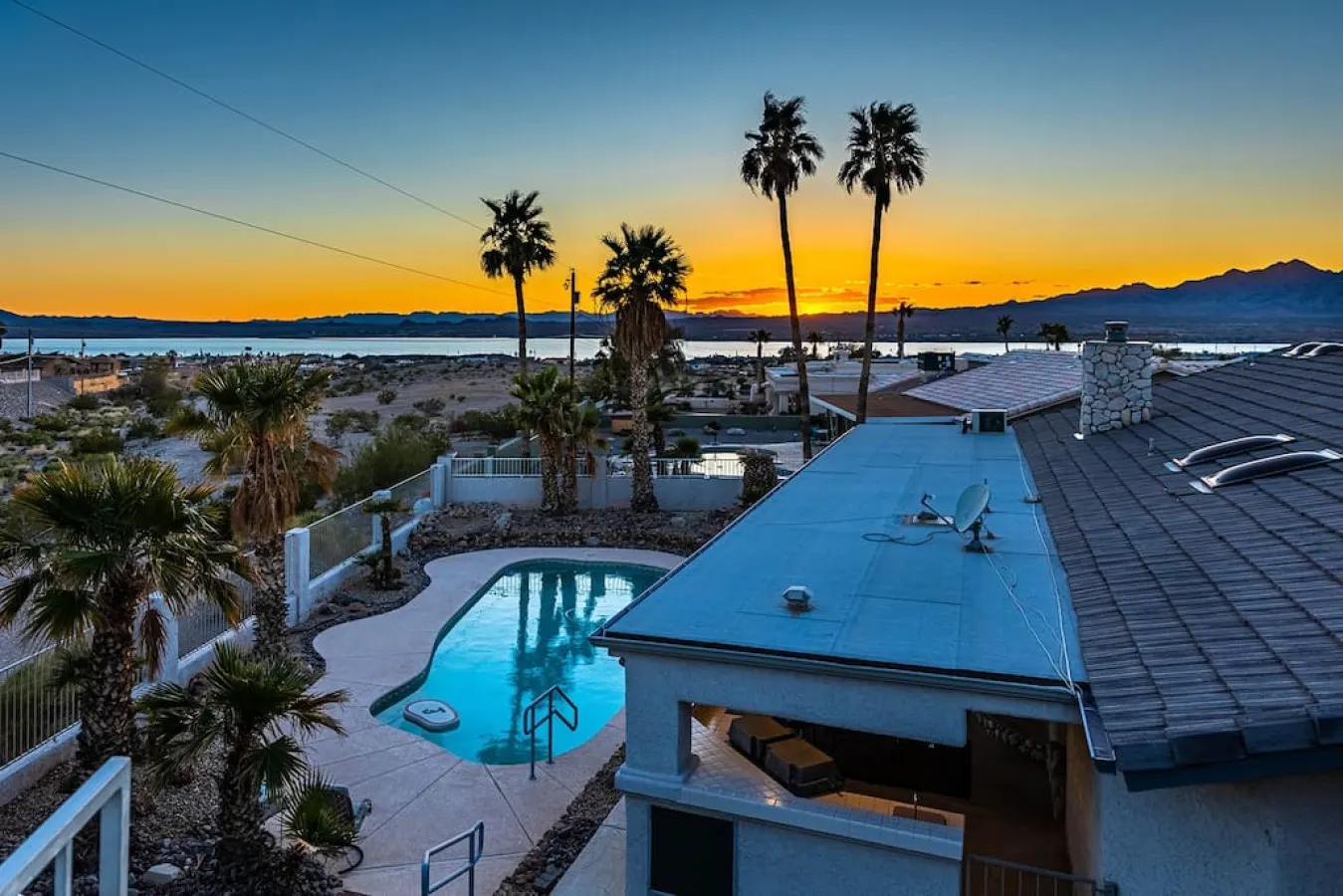 Havasu Palo Verde - Pool, Spacious, Large Driveway