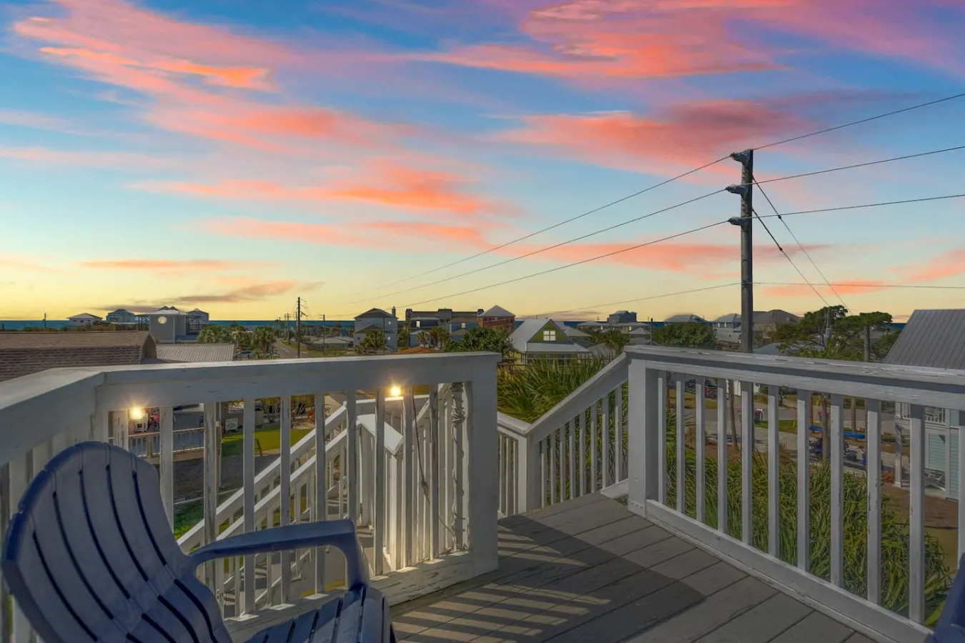 Sunnyside Up ~ Pool, Hot Tub & Golf Cart, Just 2 Blocks from Beach 4