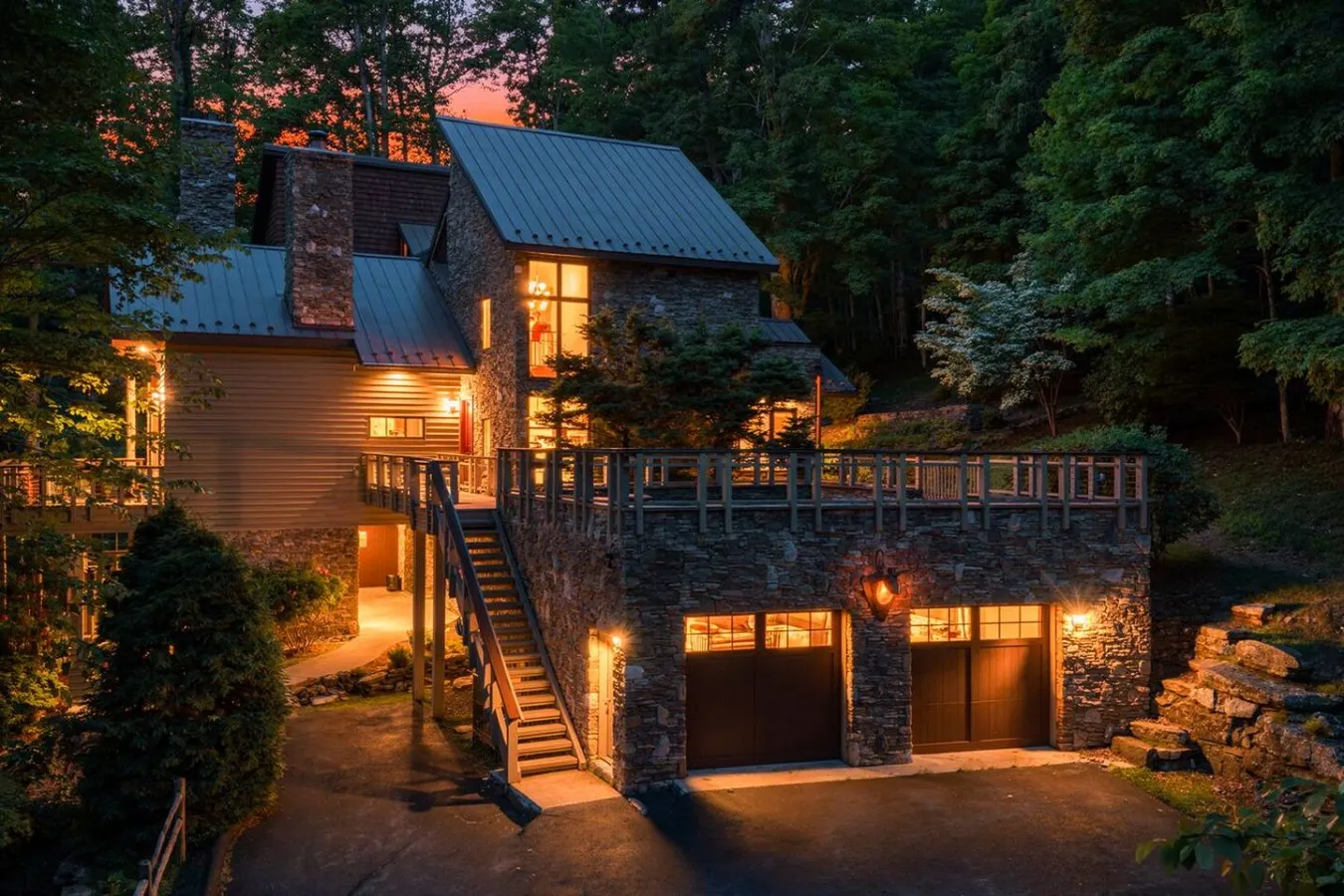 Boone Retreat Hot Tub, Putting Green & Game Room 7