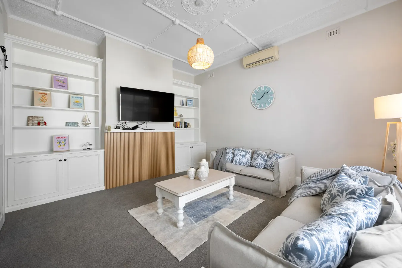 Hamptons Bungalow—Walk to Semaphore South Beach
