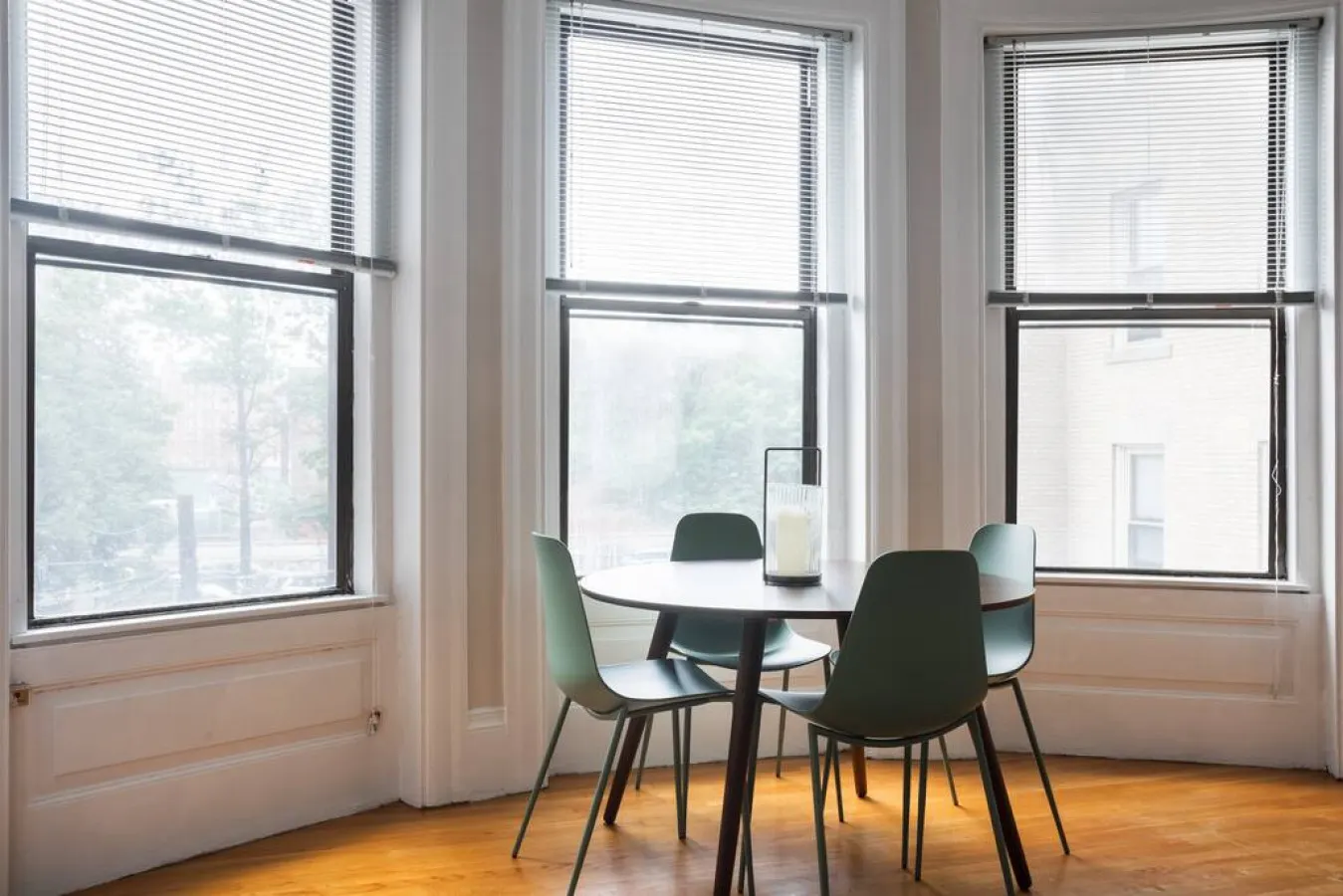 Stylish & Bright 1 BDR Close to Fenway Park! 11