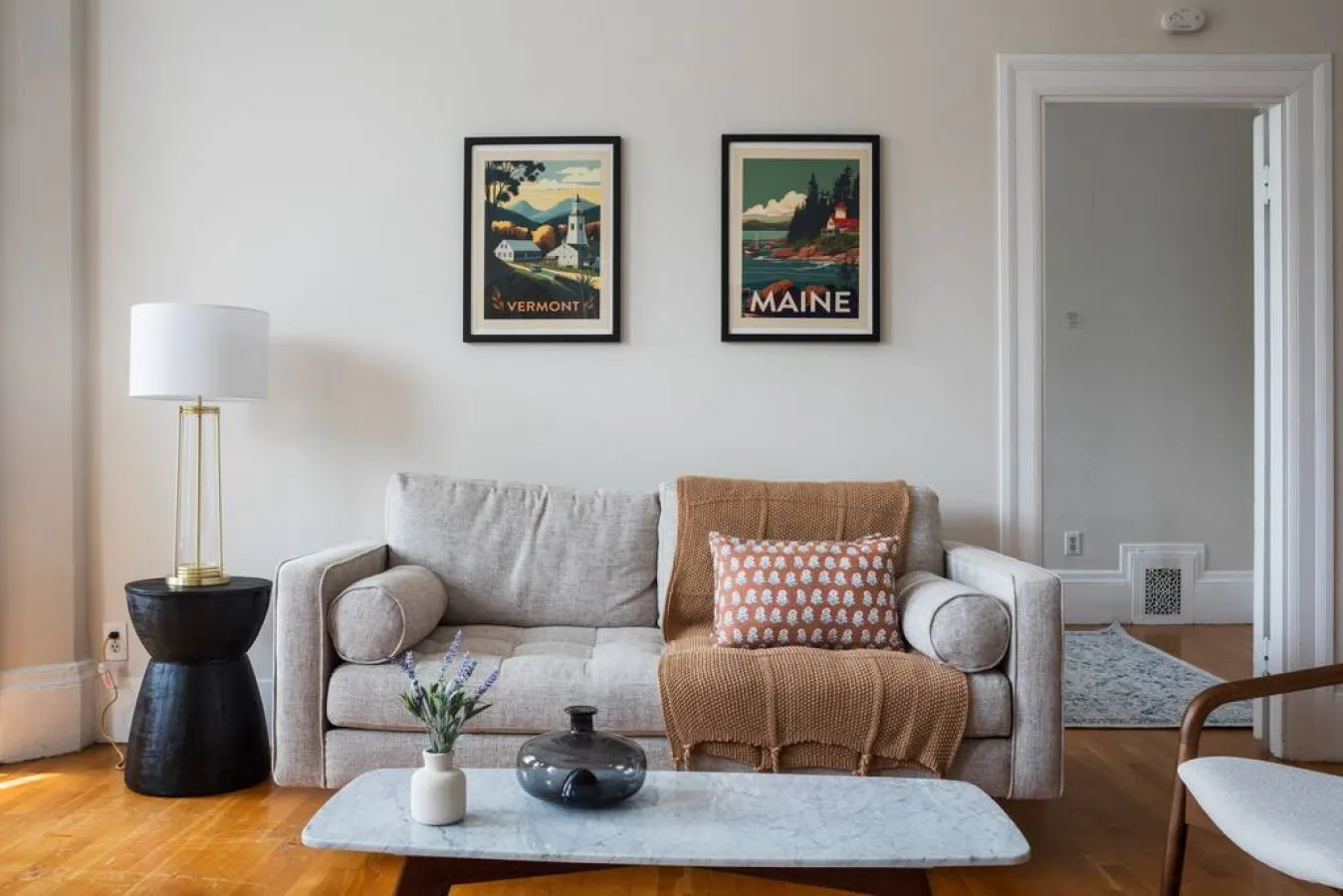 Stylish & Bright 1 BDR Close to Fenway Park! 8