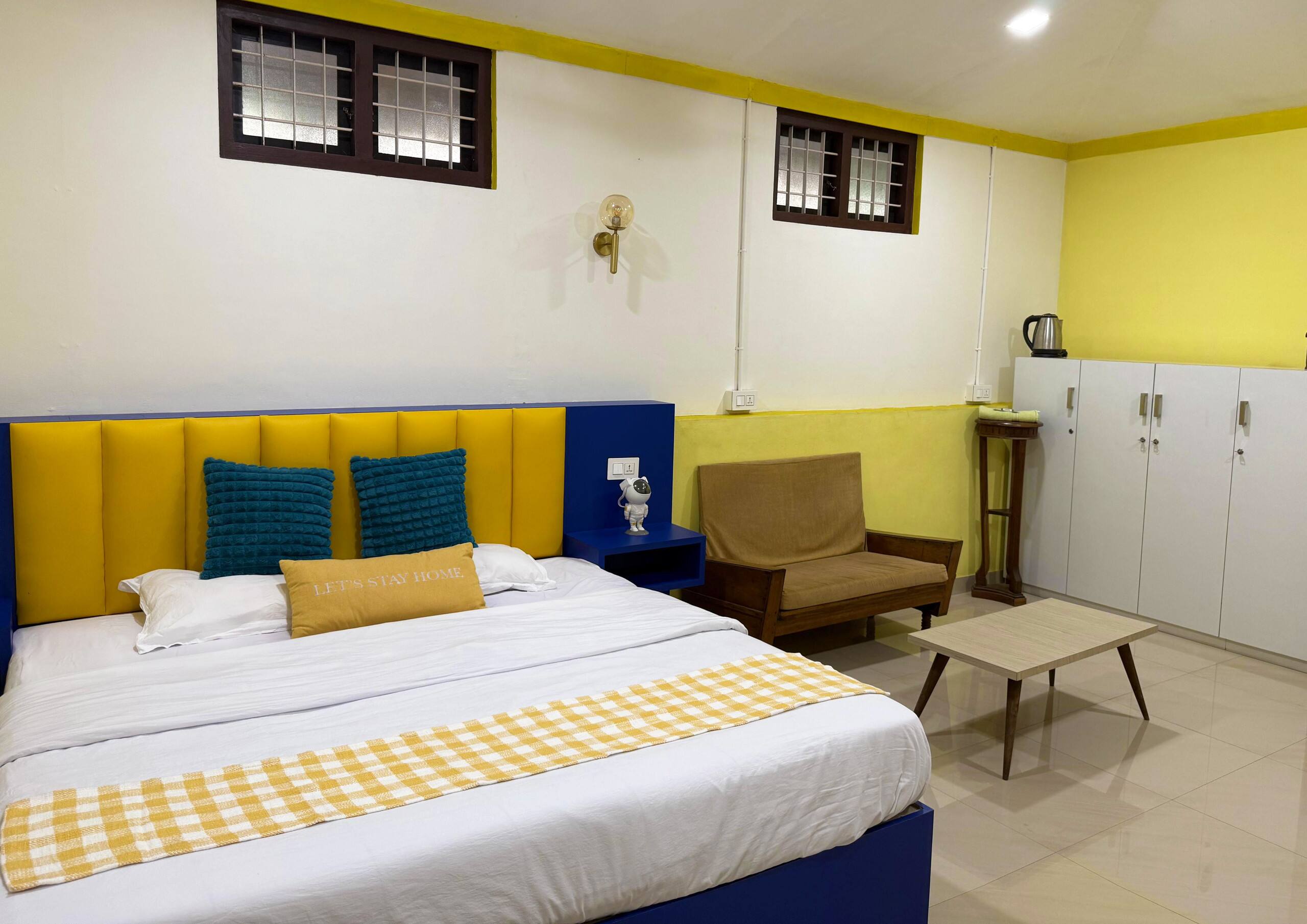 Avocado Homestay (AC) 2