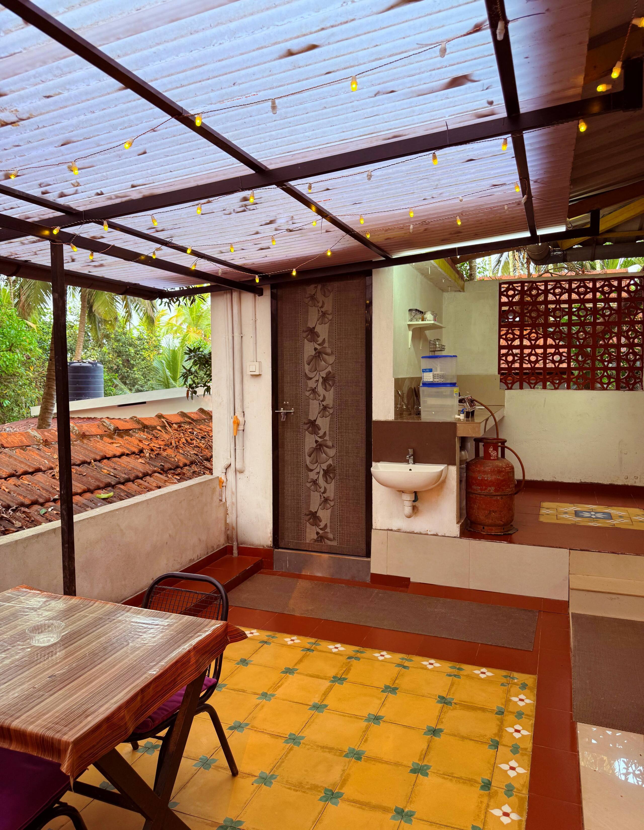 Avocado Homestay (AC) 6