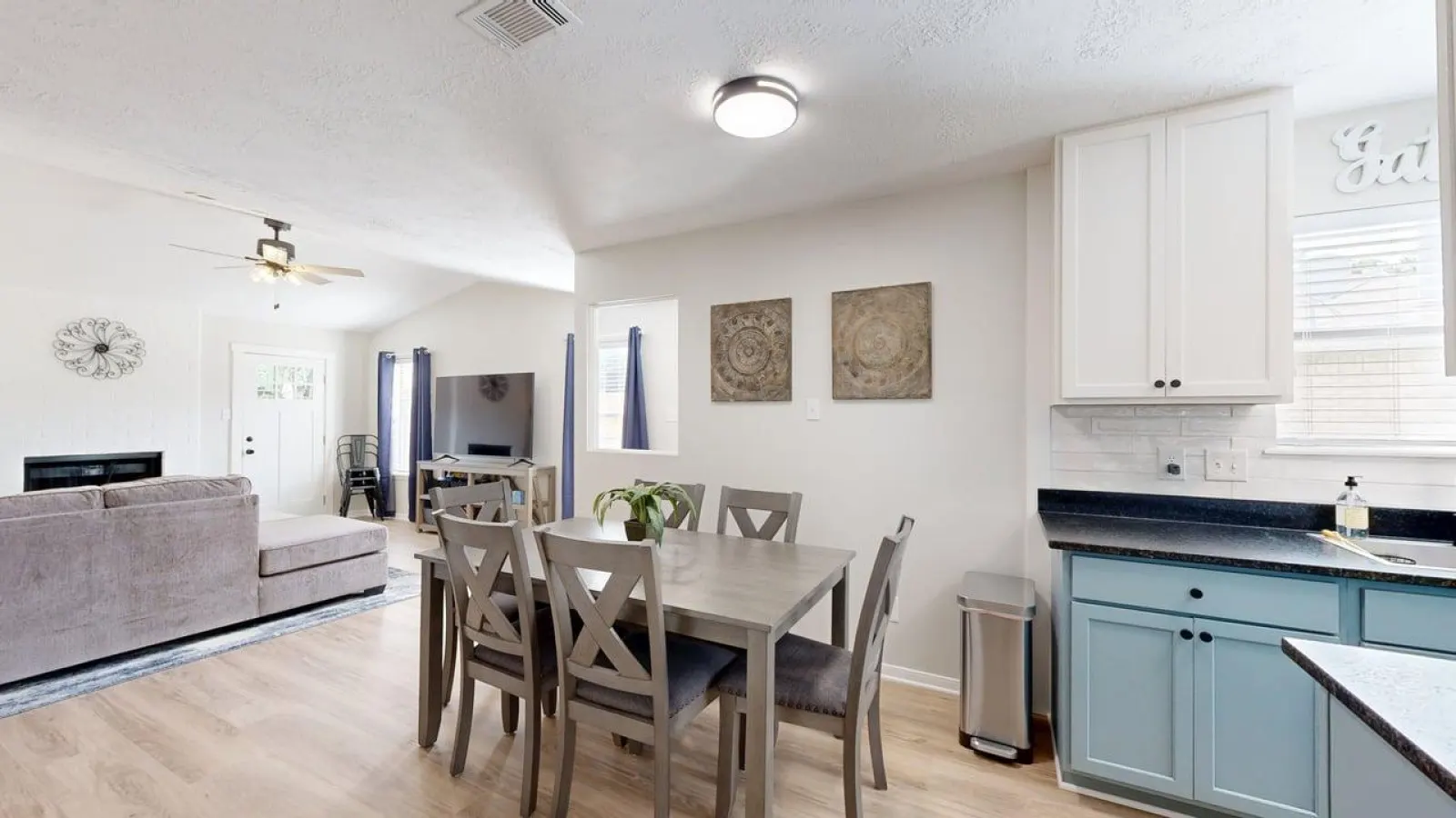 Navarro Nook - 3 Miles from Kyle Field! 9