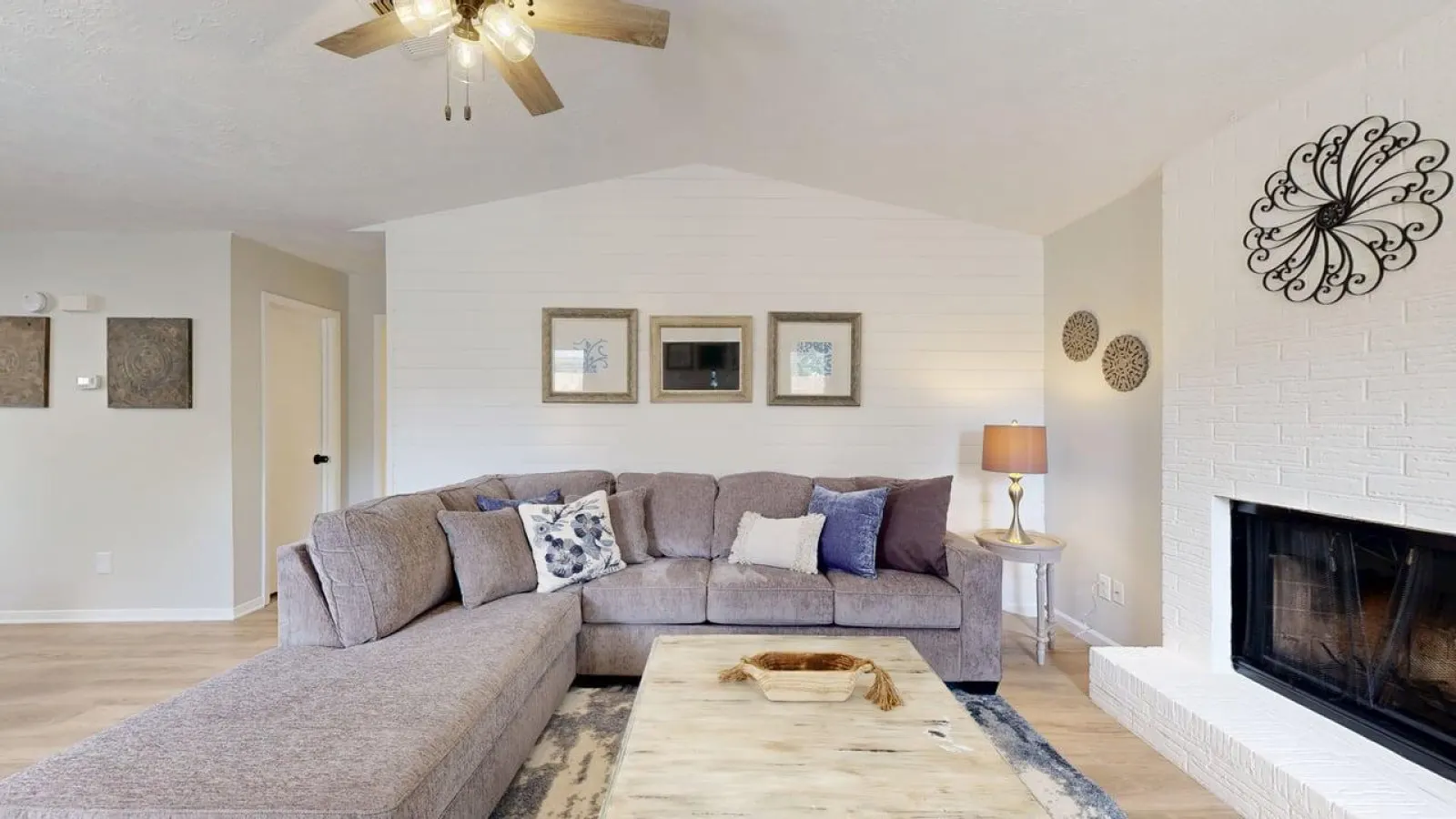 Navarro Nook - 3 Miles from Kyle Field! 8