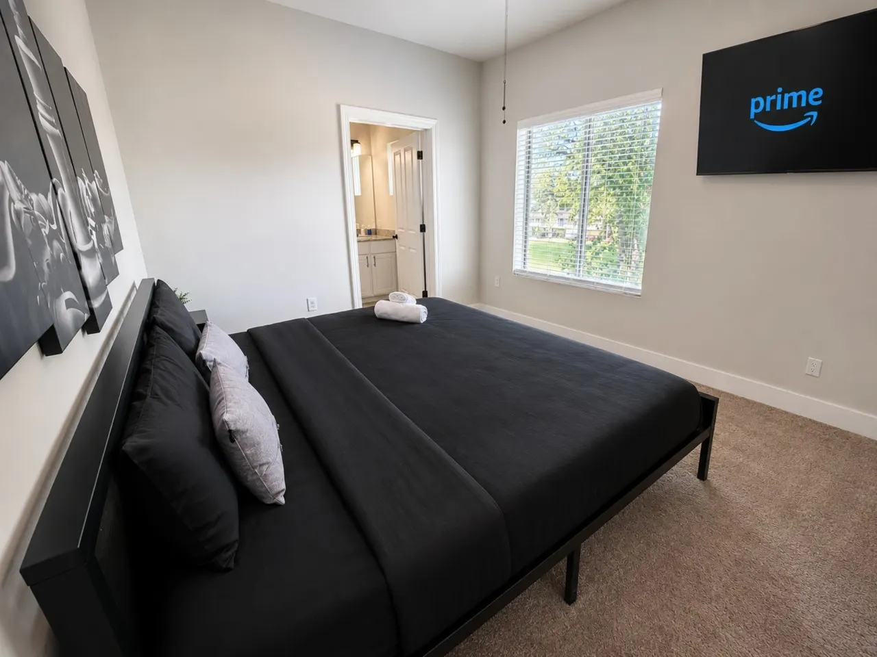 Executive 3BR Downtown Birmingham W/ Game Table 9H 9