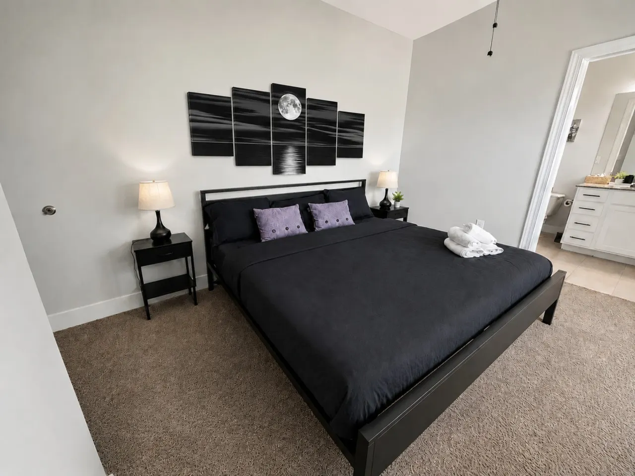 Executive 3BR Downtown Birmingham W/ Game Table 9H 17