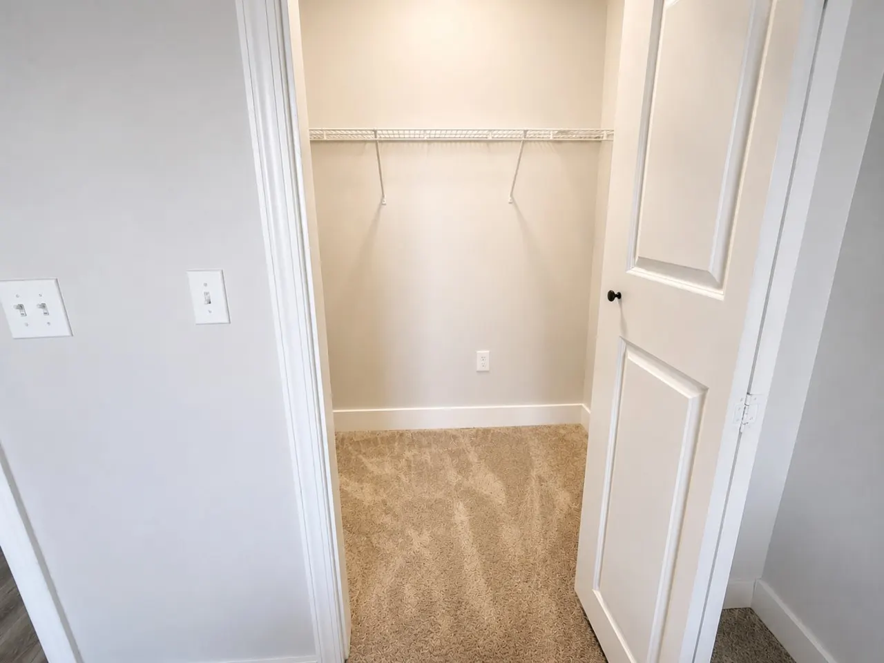 Executive 3BR Downtown Birmingham W/ Game Table 9H 19
