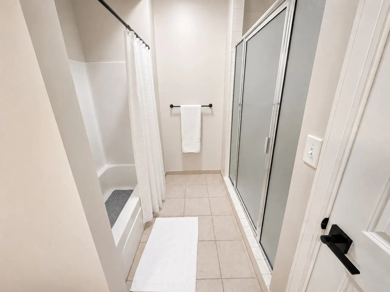Executive 3BR Downtown Birmingham W/ Game Table 9H 20