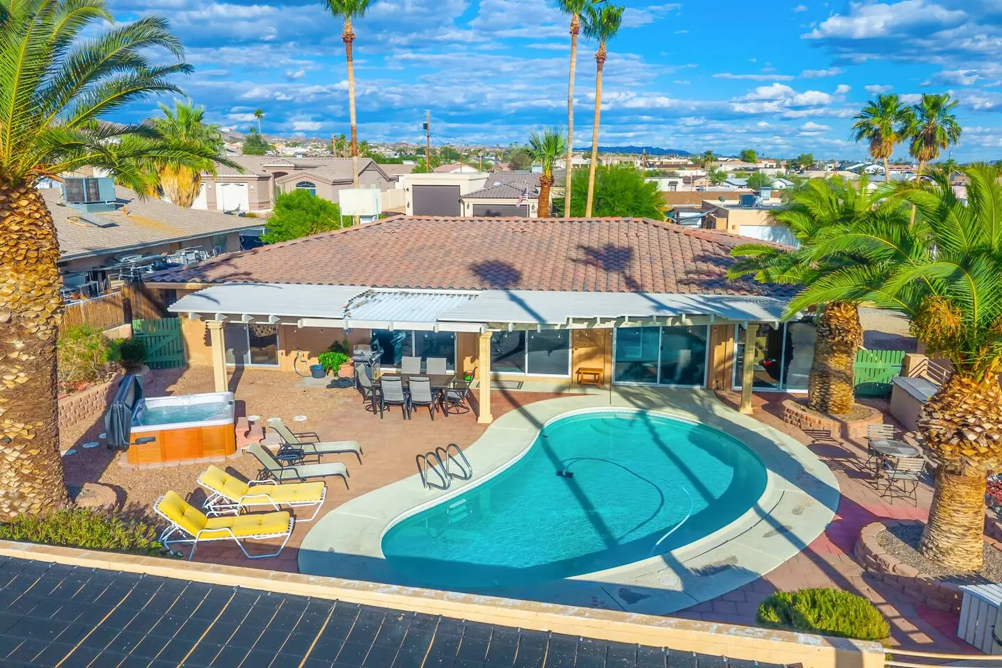 Epic Views | Pool | Spa | Game Room | Sleeps 9 — photo 2