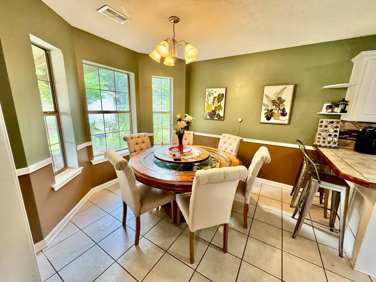 Cozy Cabot 3 bedroom 8