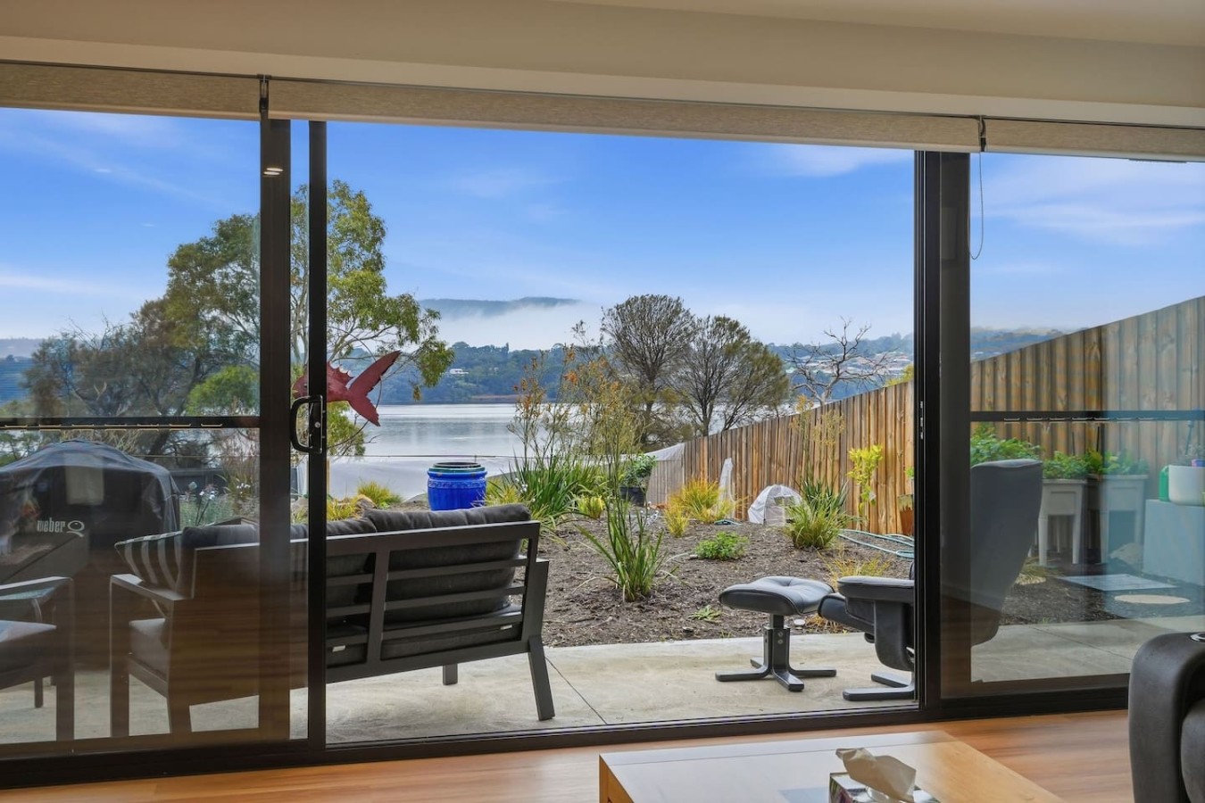 Waterfront Studio, King Bed, Own Entrance & BBQ — photo 2