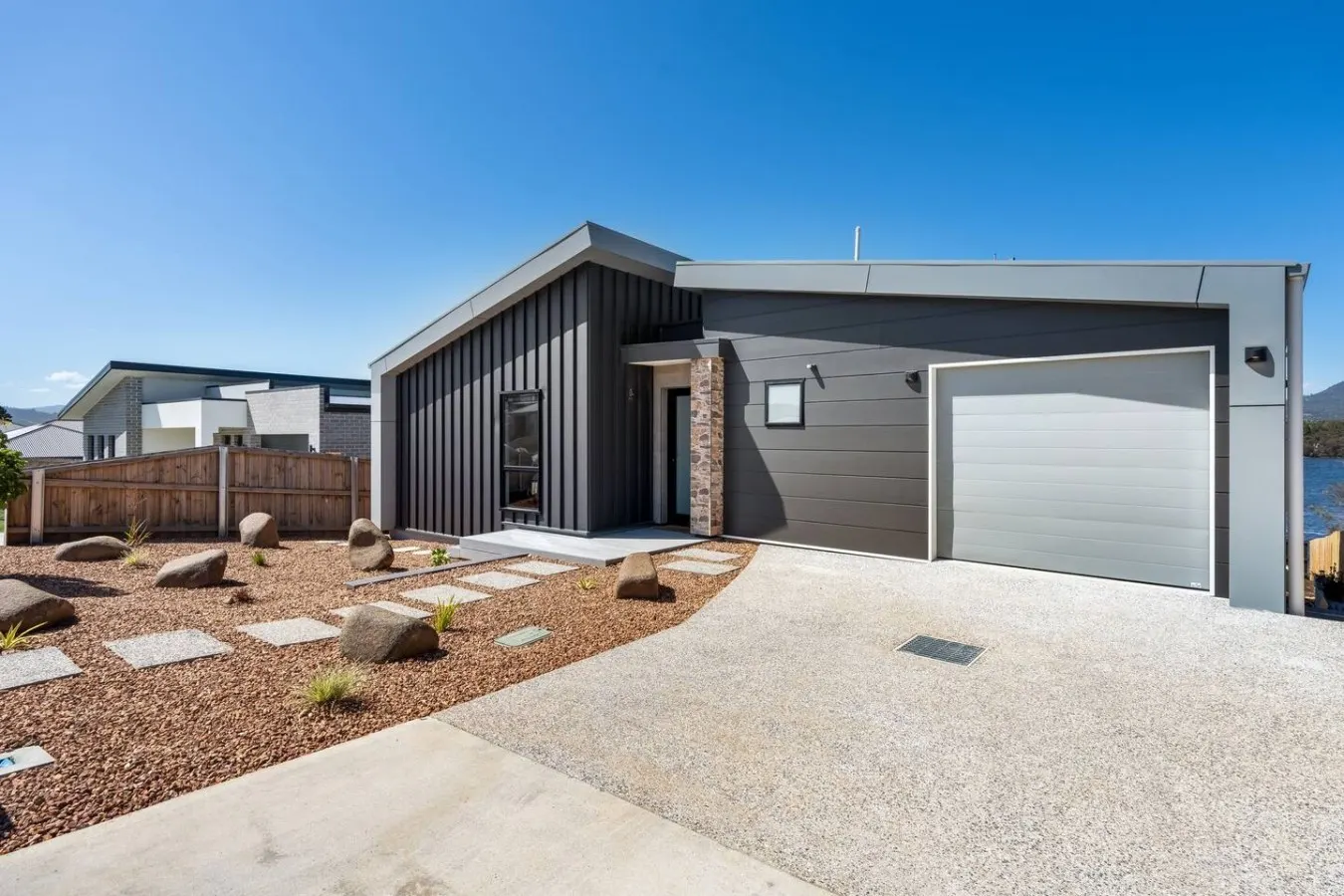 Waterfront Studio, King Bed, Own Entrance & BBQ 14
