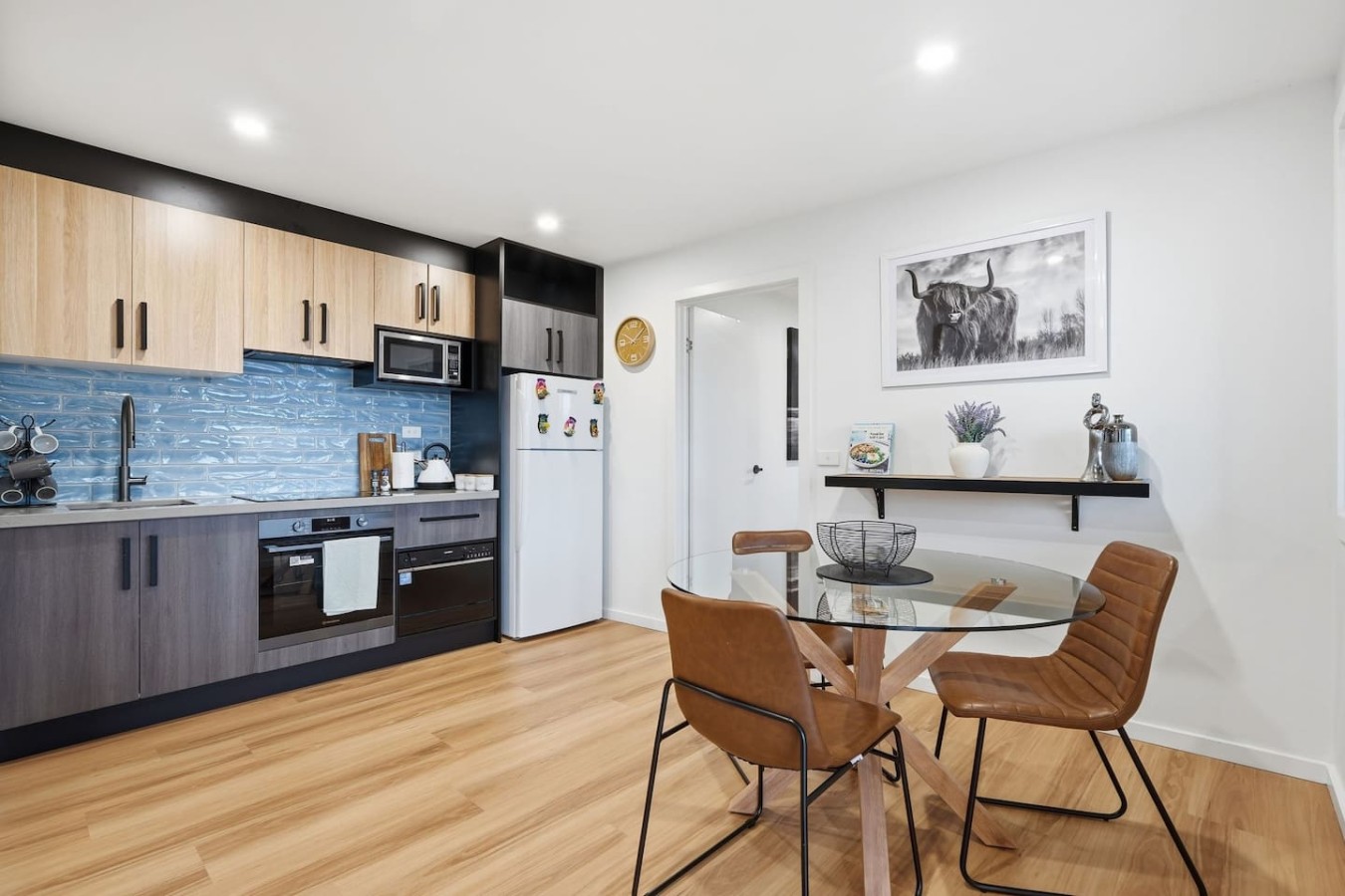 Waterfront Studio, King Bed, Own Entrance & BBQ — photo 4