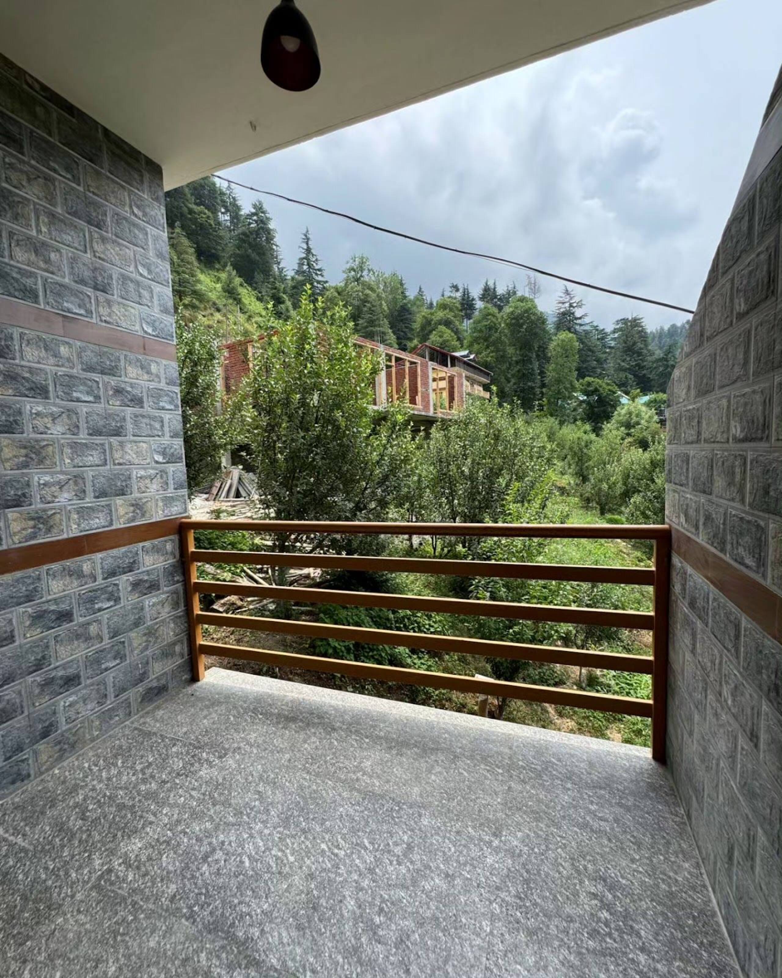 Orchard Homestay near Roerich Gallery, HP 6