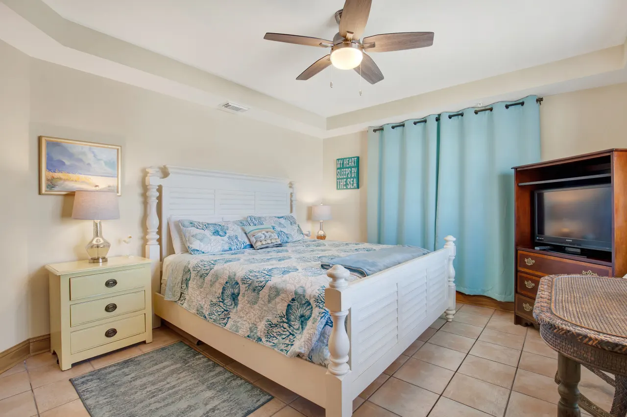 Beachside Colony 311: Beach view with Pool 14