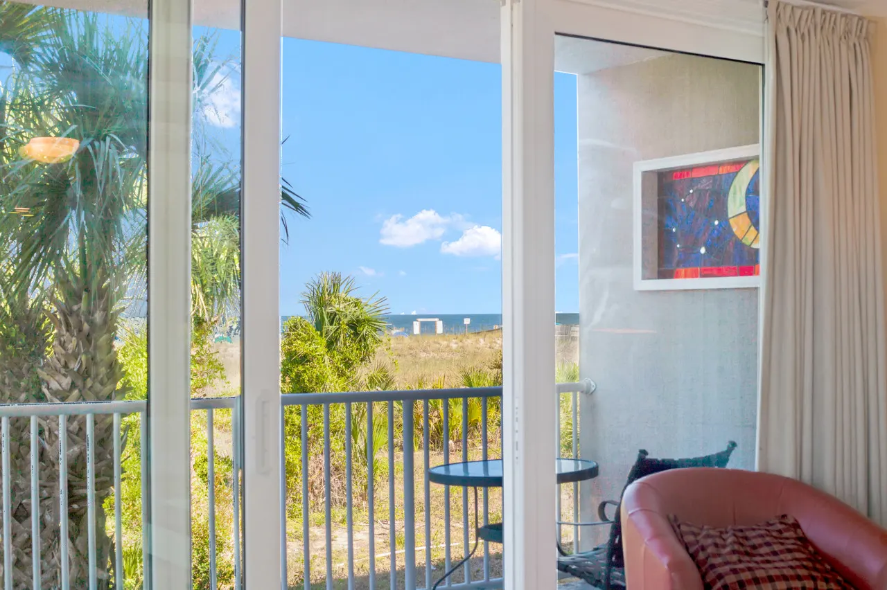Beachside Colony 311: Beach view with Pool — photo 4