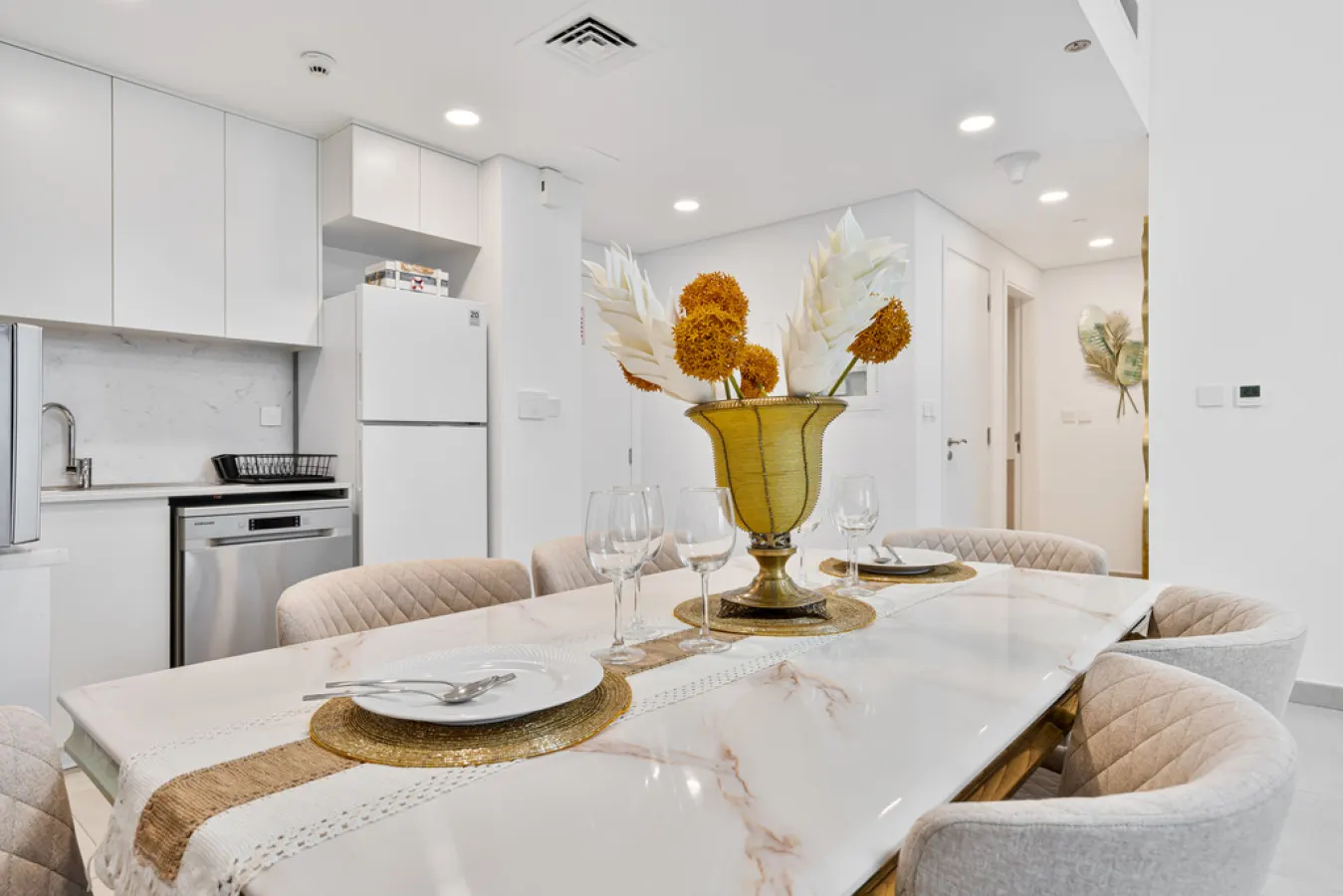 Modern Living -Near Burj AL Arab Close to Beach 6