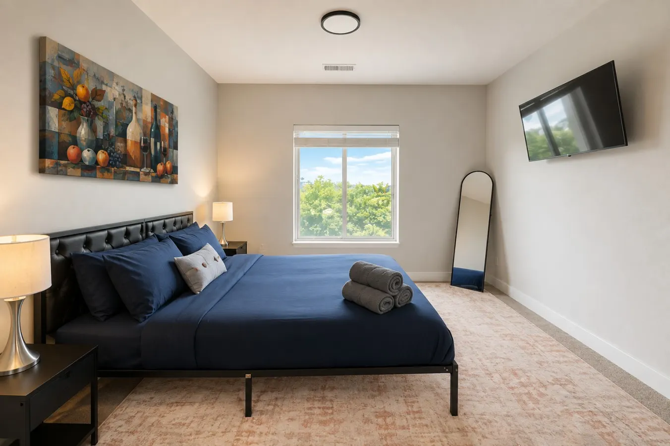 Stylish 2BR Balcony + UAB Access 17