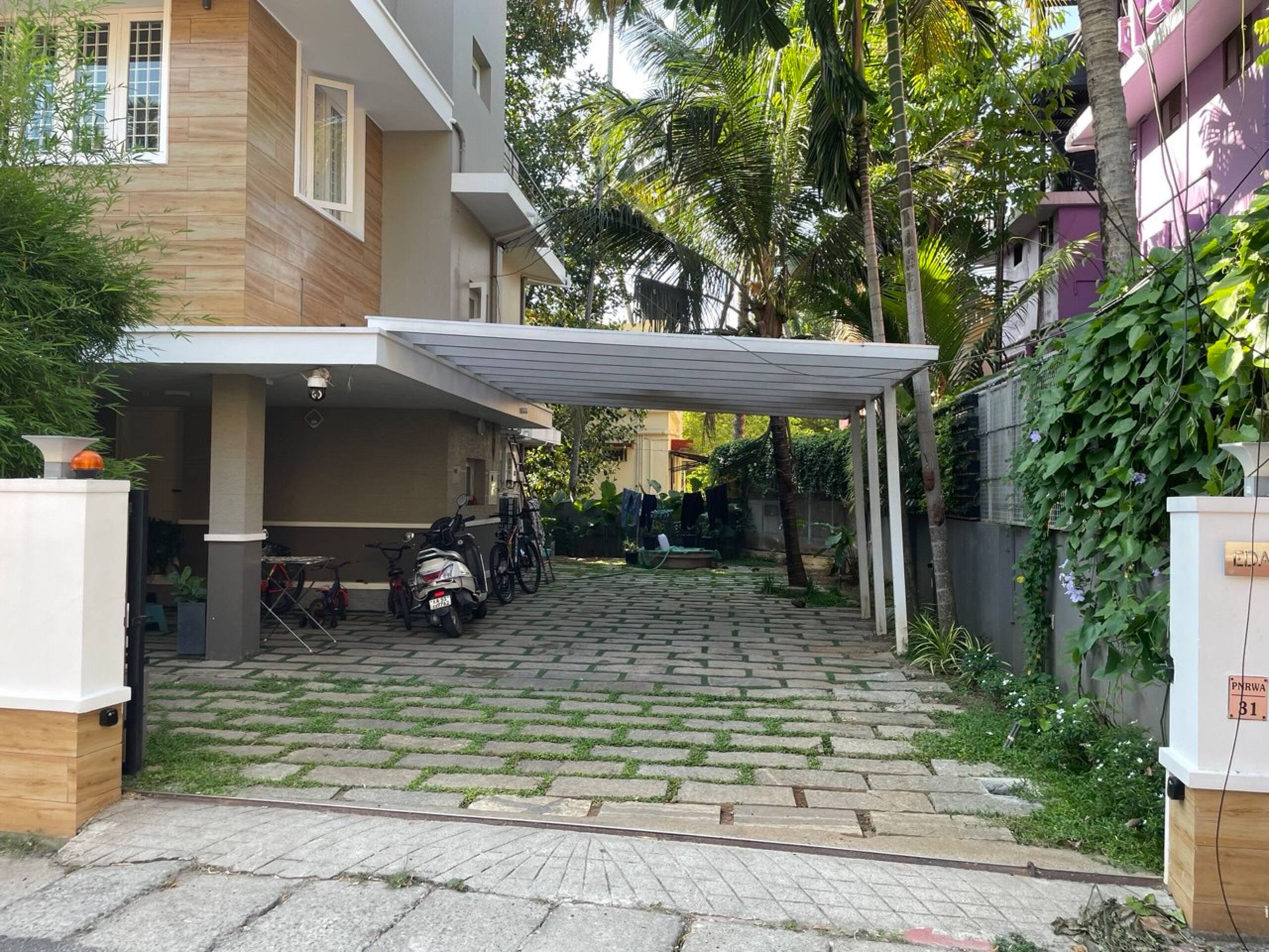Urban Loft 2BHK 102 10 min to Lulu w/ greenery 32