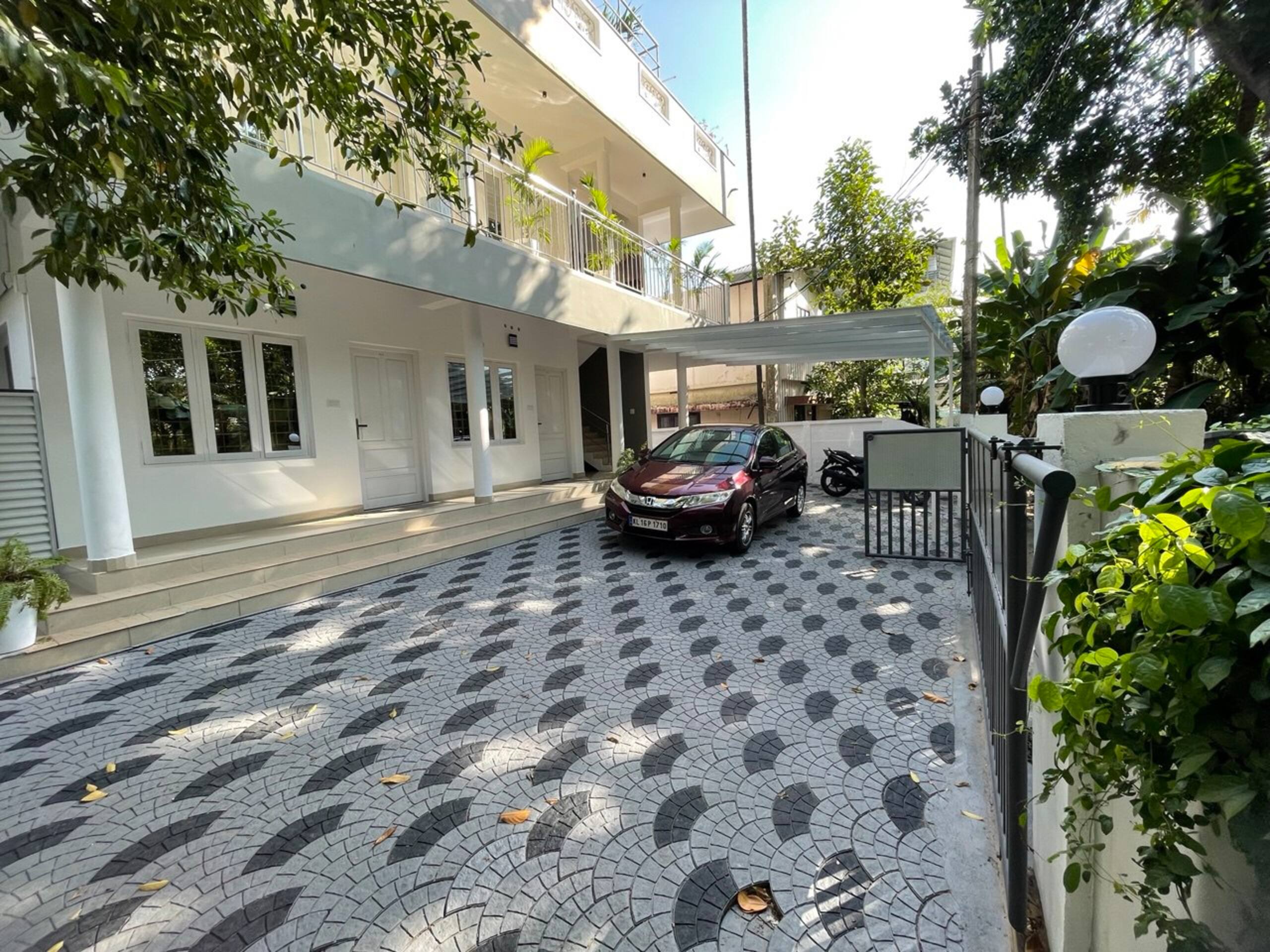 Urban Loft 2BHK 102 10 min to Lulu w/ greenery 35