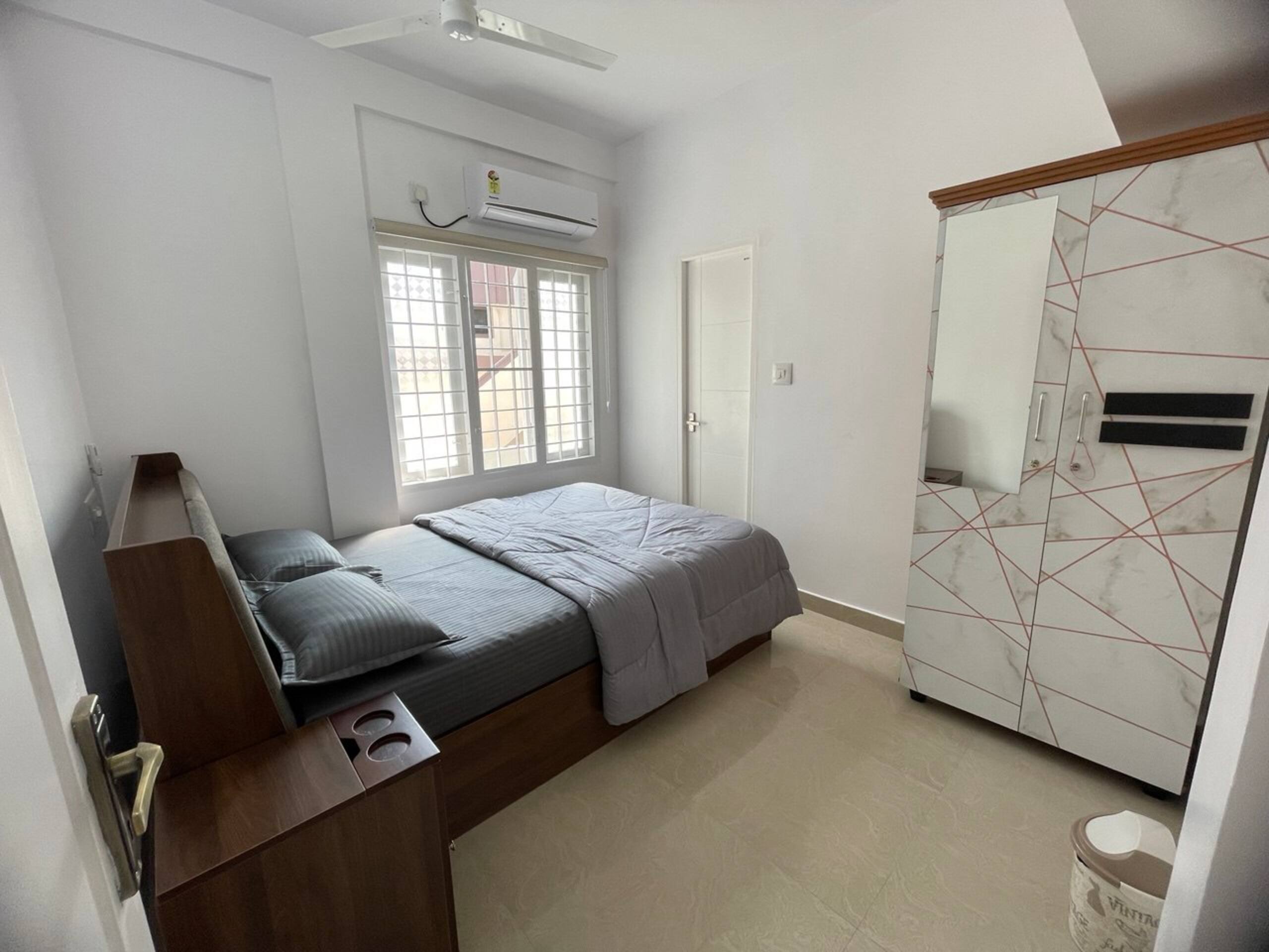 Urban Loft 2BHK 102 10 min to Lulu w/ greenery 4