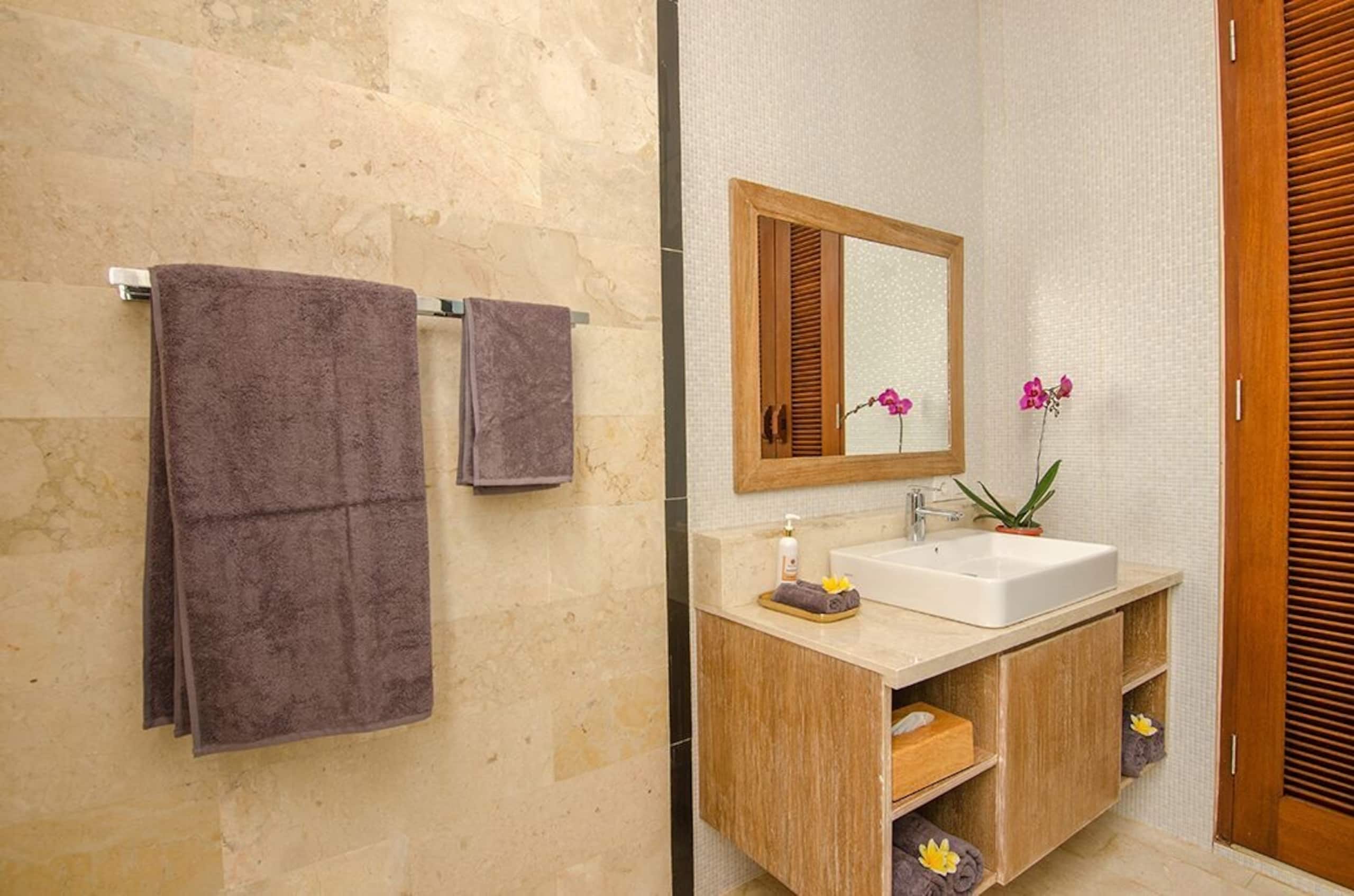 Luxury Villa Beachside Sanur 36