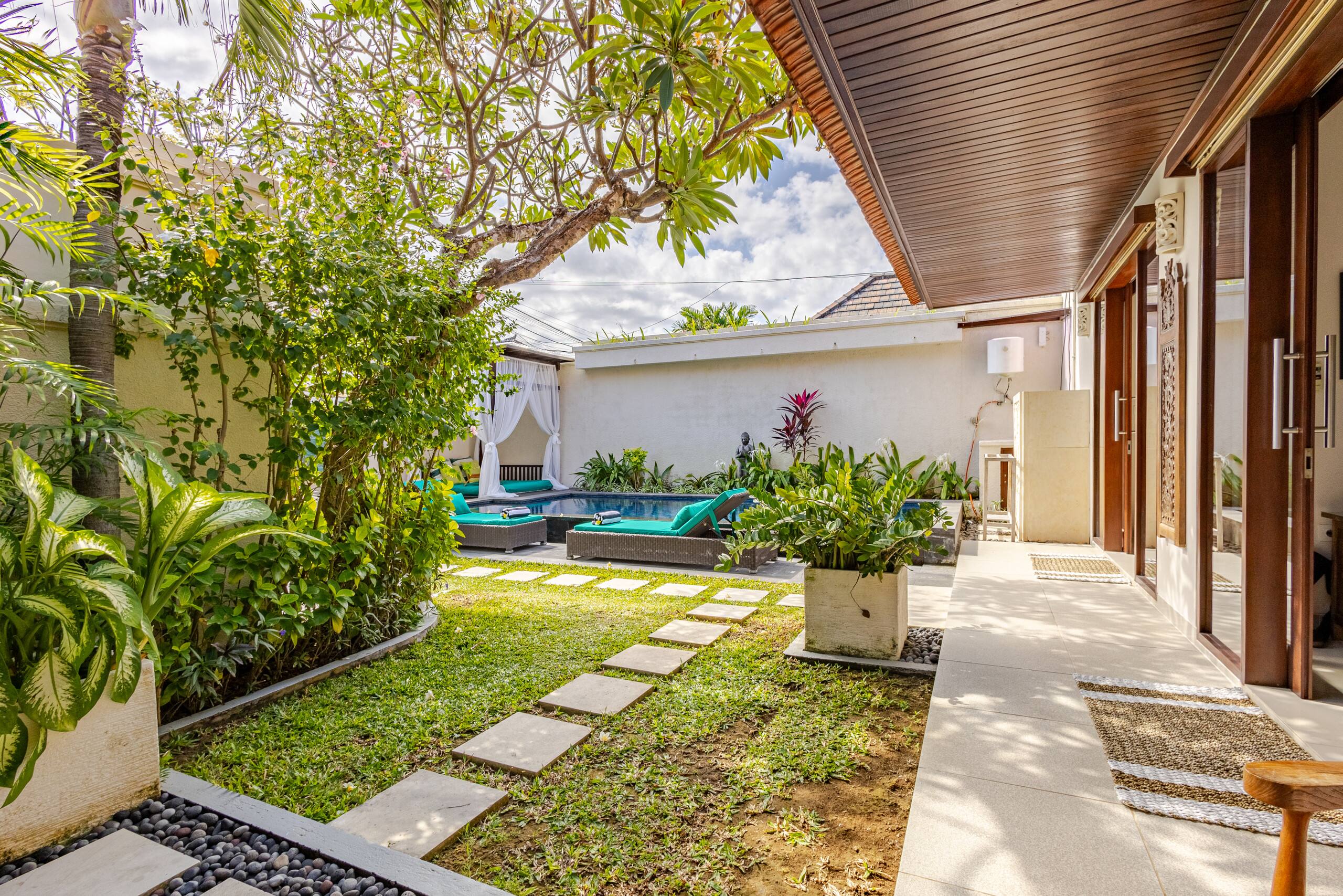 Luxury Villa Beachside Sanur 40