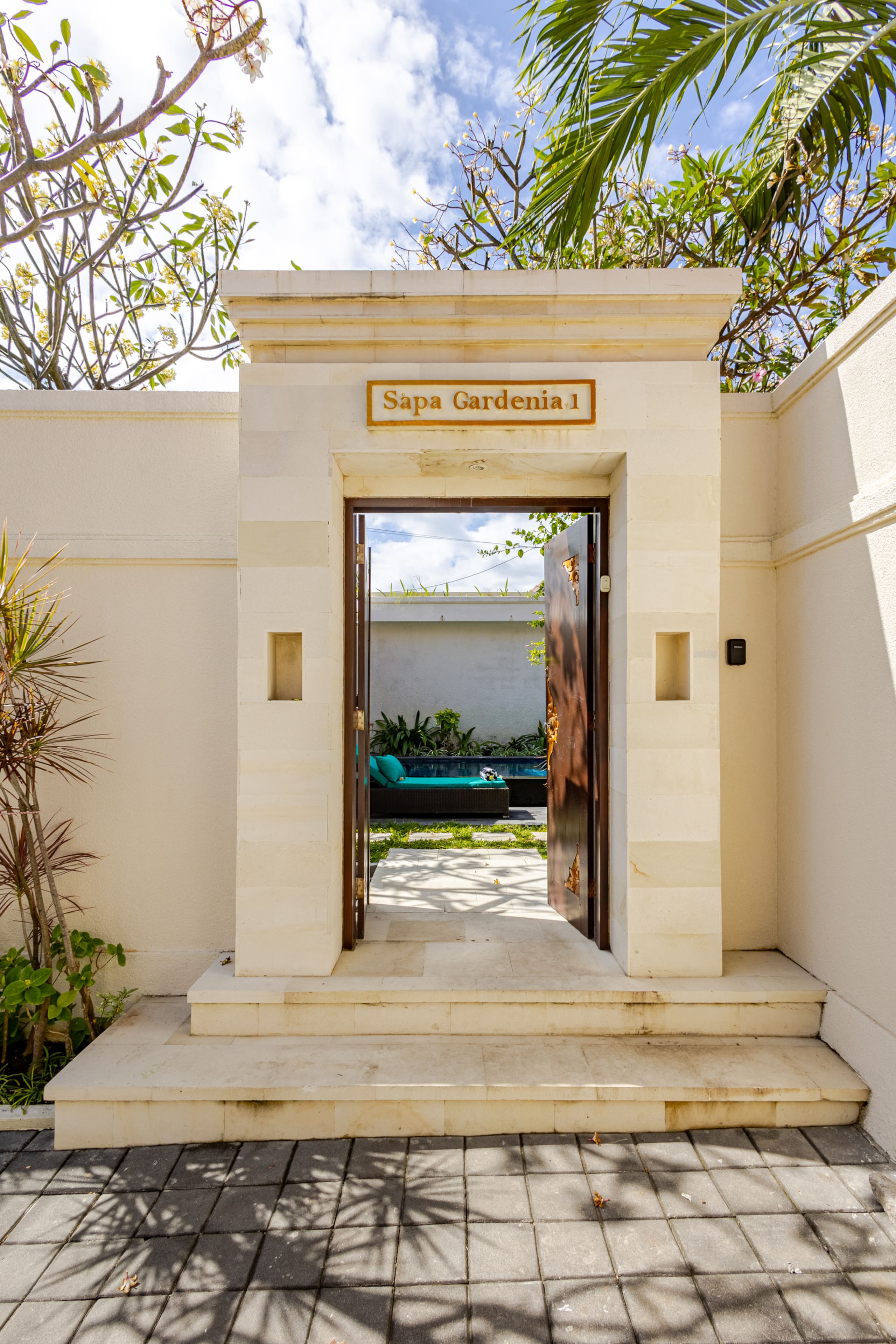 Luxury Villa Beachside Sanur 38