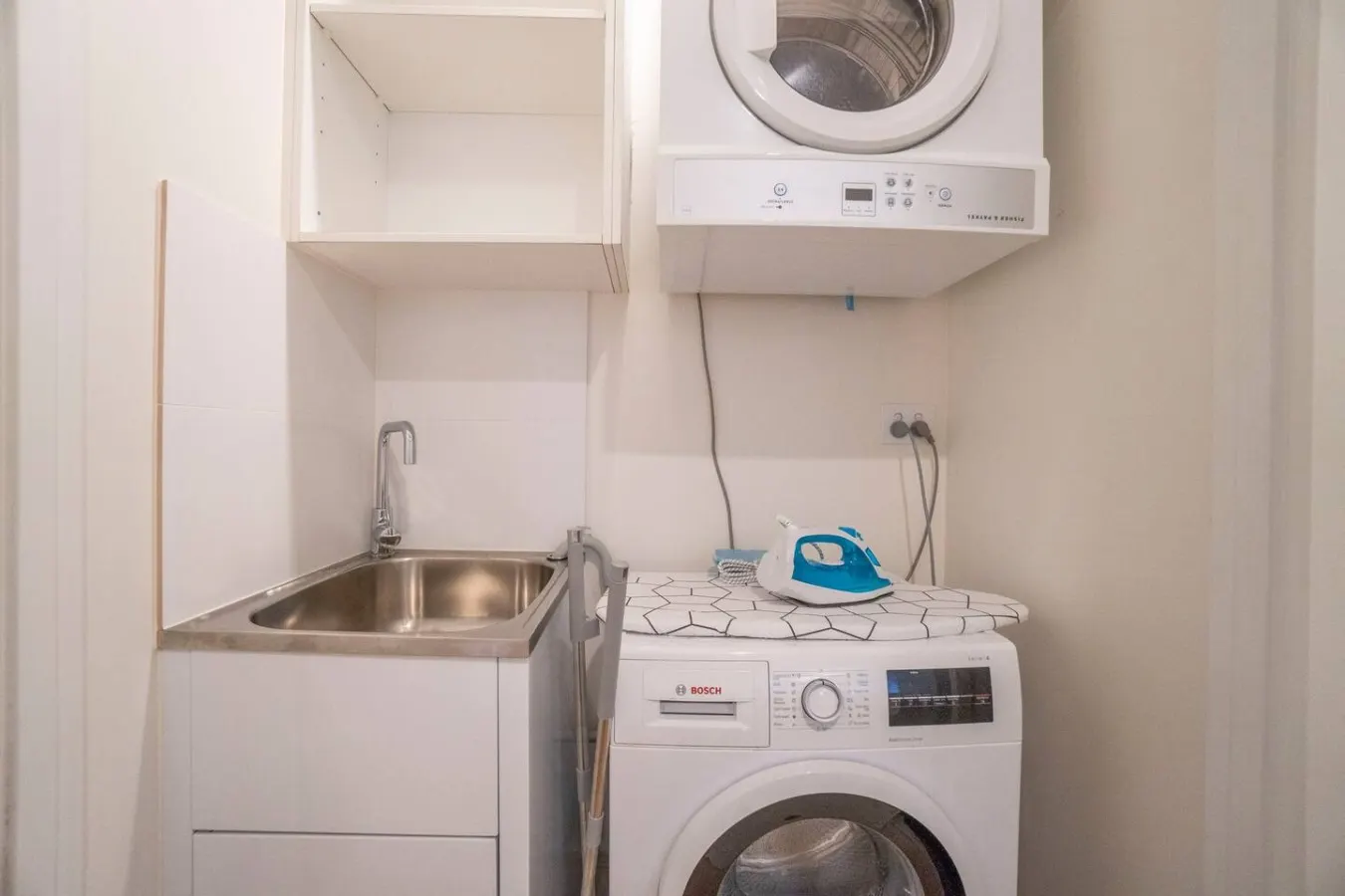 Spacious 3BR Haven 2 Min to Station & market 14
