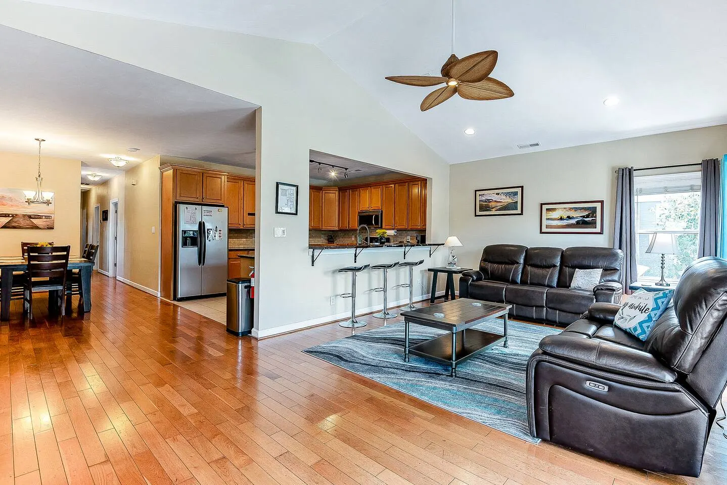 Ocean View 3BR • Fenced Yard • Dog Friendly