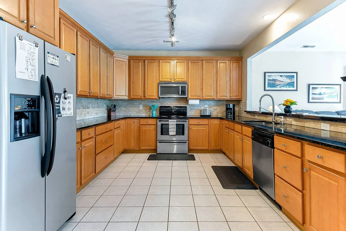 Ocean View 3BR Fenced Yard Dog Friendly 10