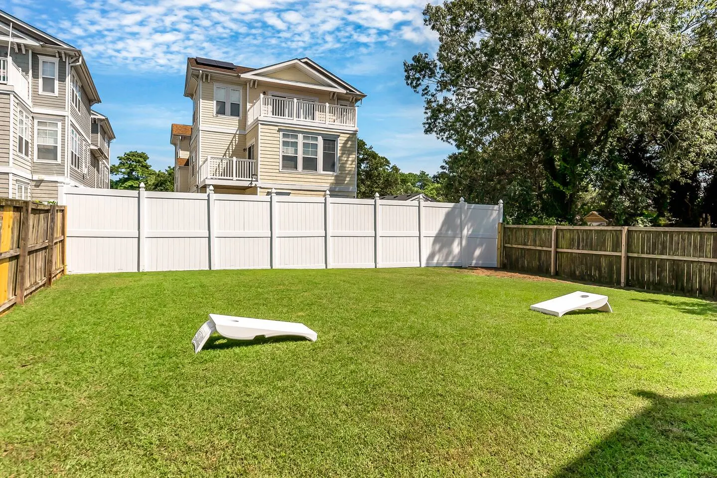 Ocean View 3BR • Fenced Yard • Dog Friendly — photo 4