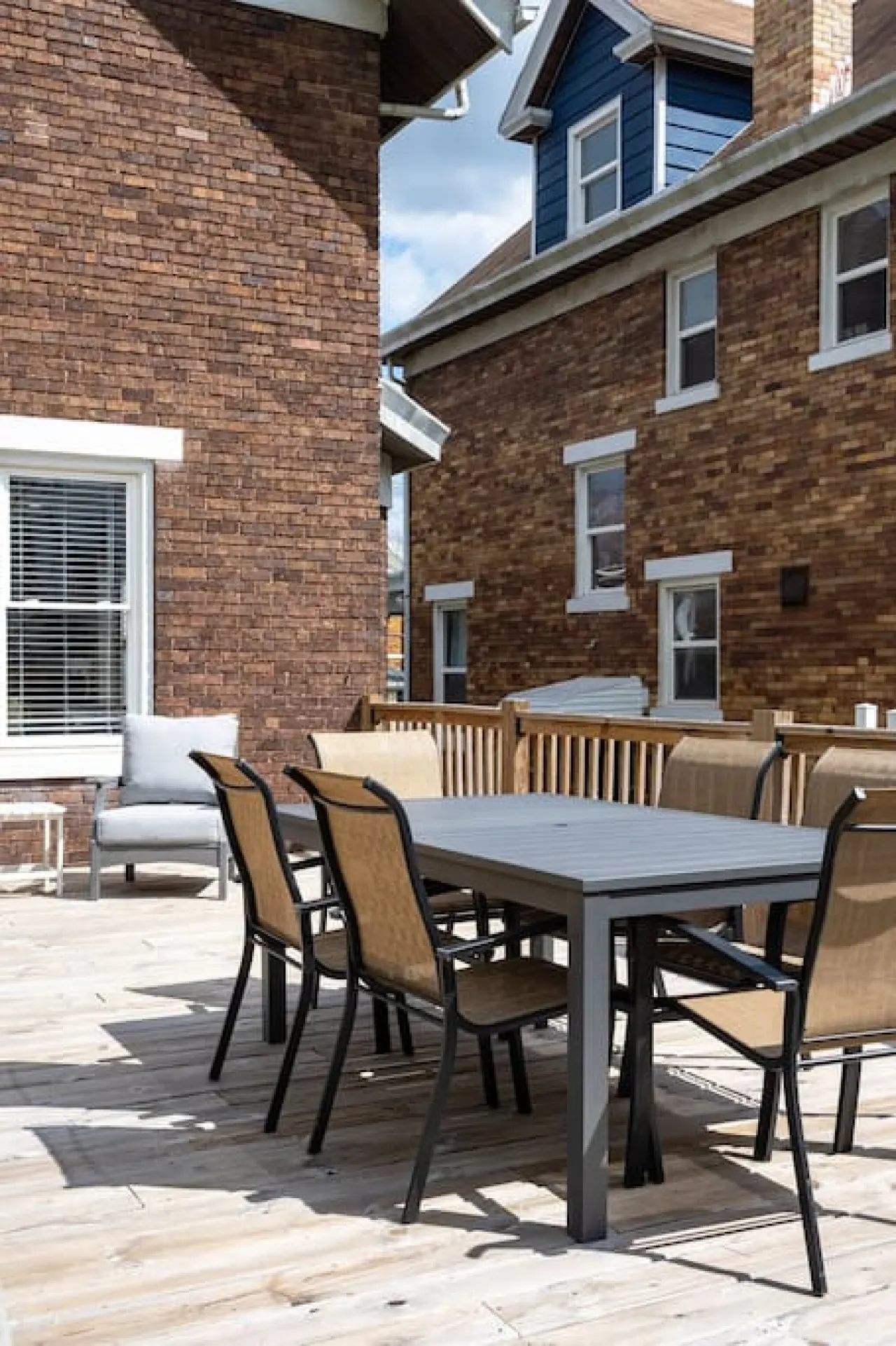 Deluxe 4-Bedroom w Huge Deck 3-Min to Downtown! 5