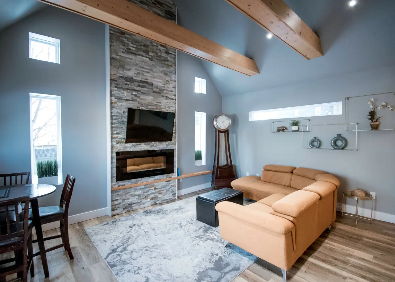 Cozy & Stylish One-Bedroom Apartment Near Downtown Moncton 10