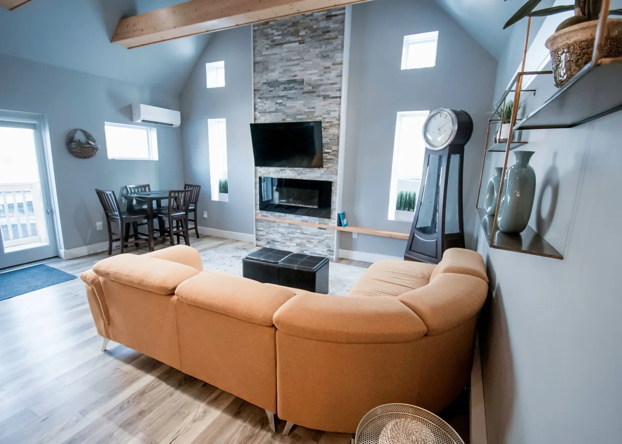 Cozy & Stylish One-Bedroom Apartment Near Downtown Moncton 11