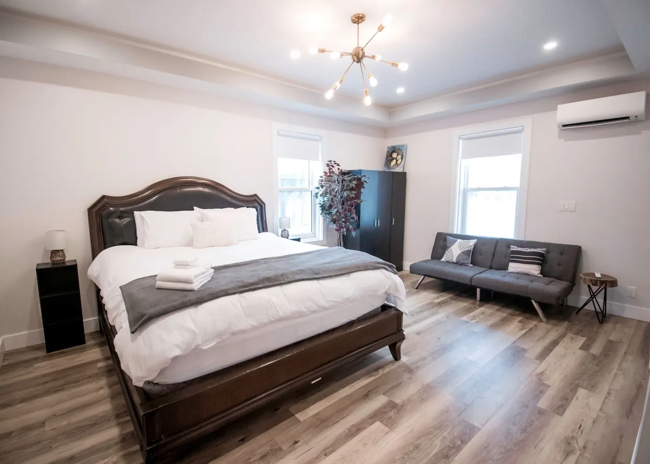Cozy & Stylish One-Bedroom Apartment Near Downtown Moncton 14