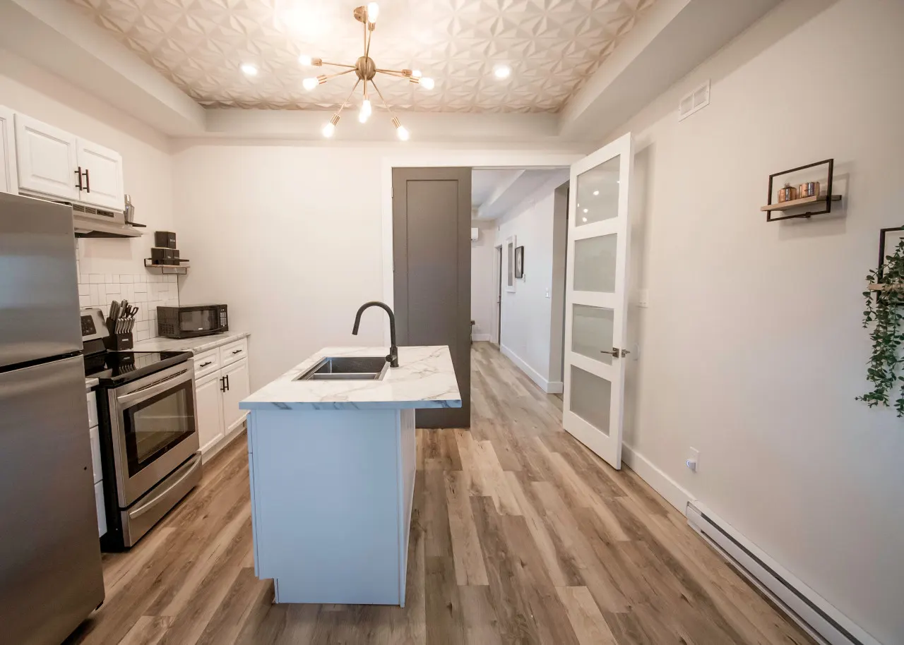 Cozy & Stylish One-Bedroom Apartment Near Downtown Moncton — photo 4