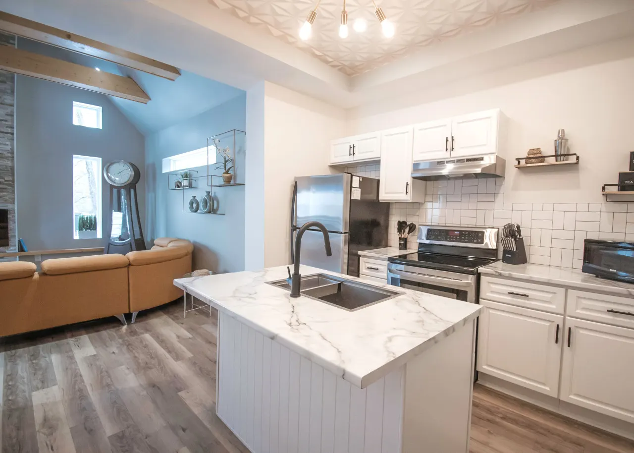 Cozy & Stylish One-Bedroom Apartment Near Downtown Moncton — photo 5