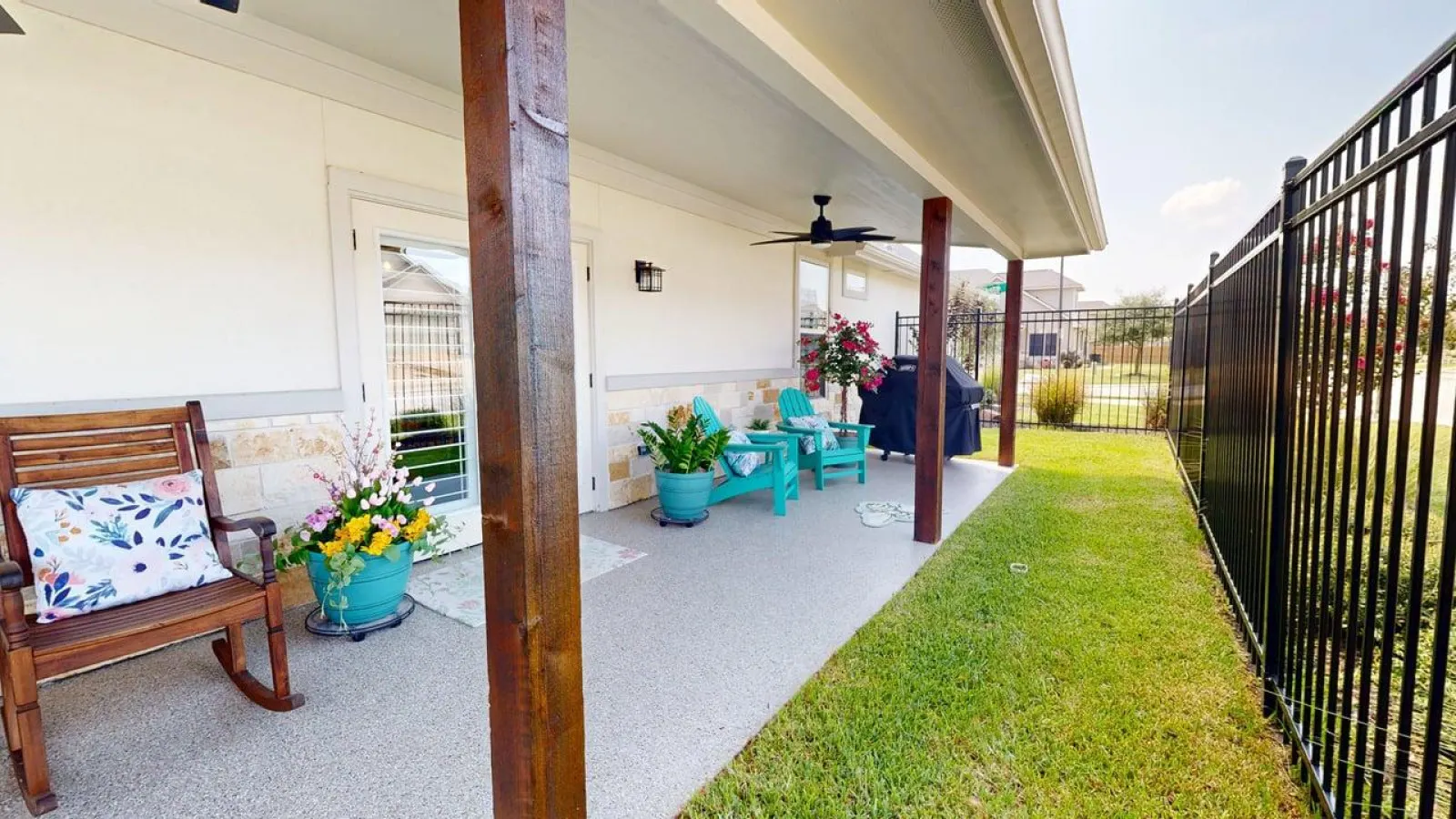 Magnolia Villa - Fenced Yard & Patio 11