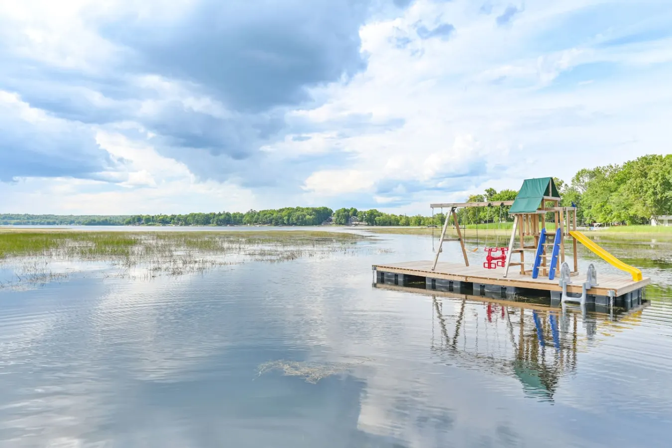 MLC-Four Lakefront Cottages with No Neighbours! 9
