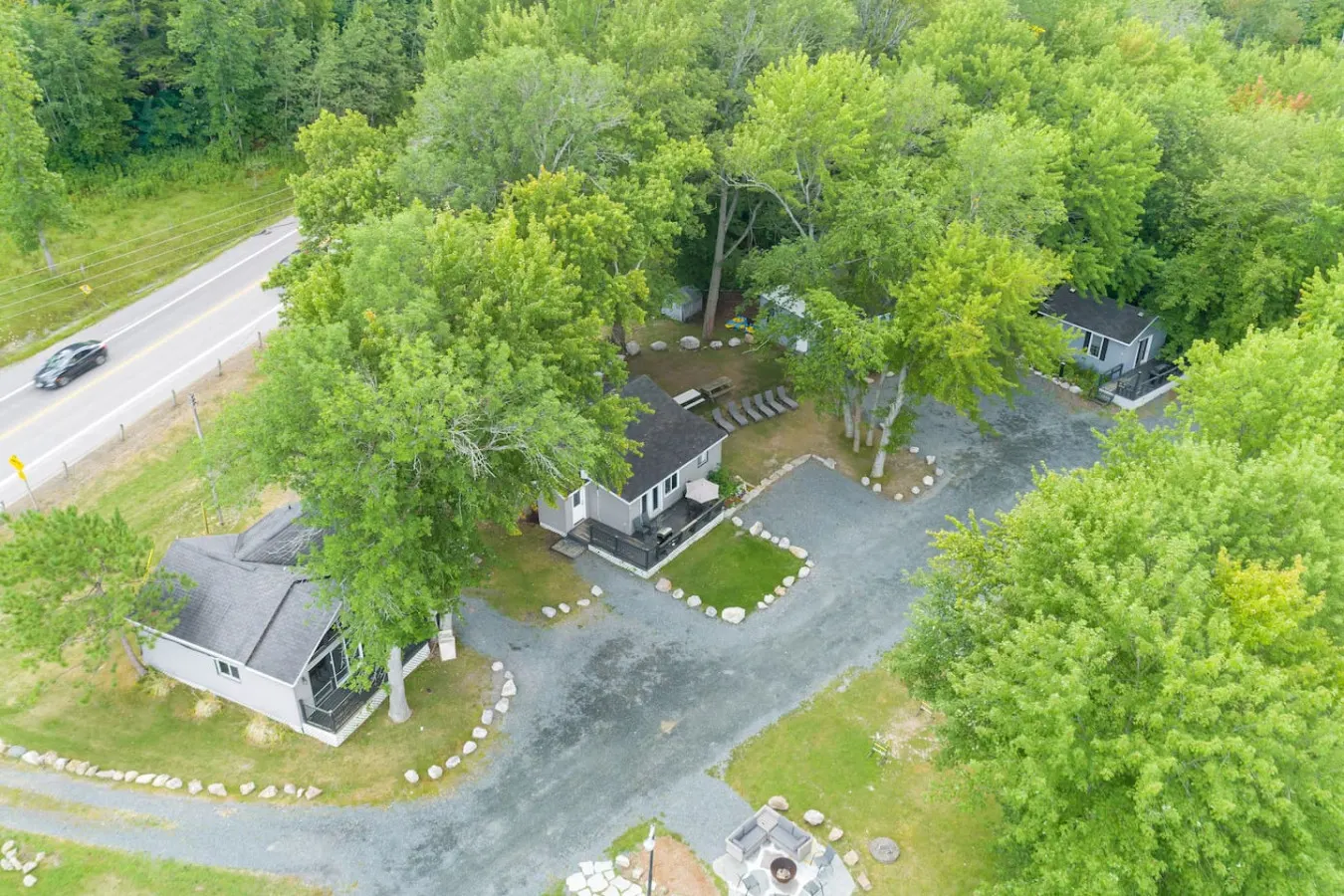 MLC-Four Lakefront Cottages with No Neighbours! 7