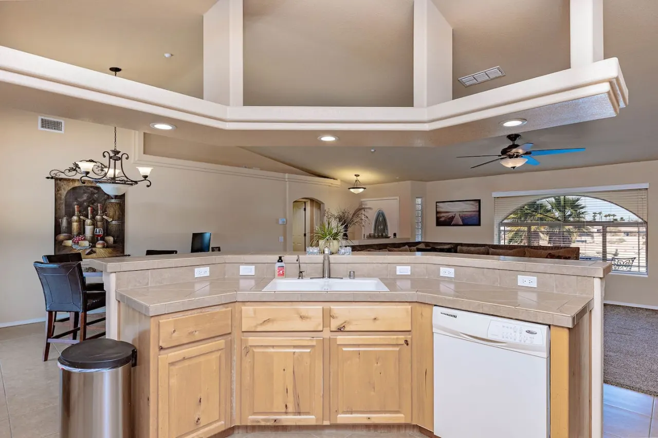 Havasu Senita - Pool, Spa, Game Room, Views! 13