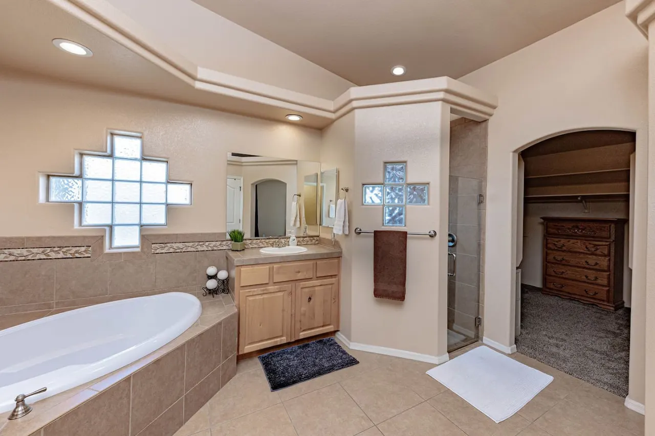 Havasu Senita - Pool, Spa, Game Room, Views! 20