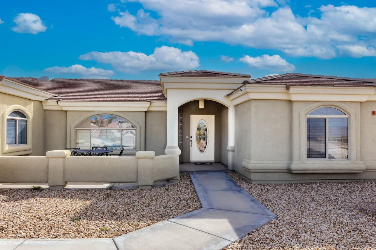 Havasu Senita - Pool, Spa, Game Room, Views! 7