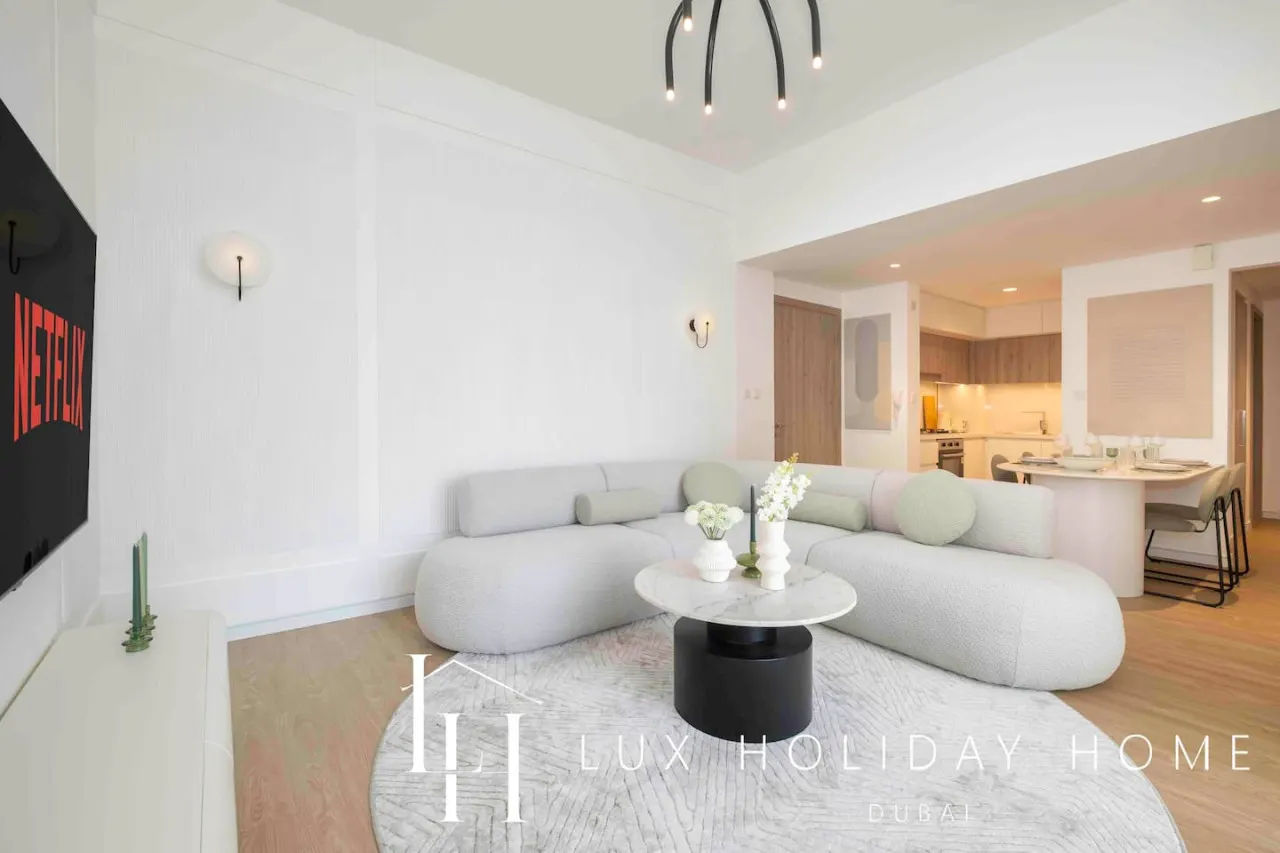 LUX The Dubai Hills Executive Suite 18