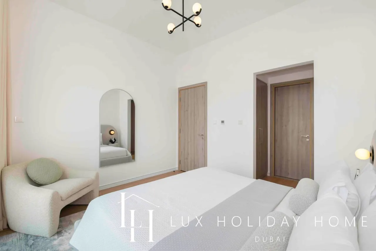 LUX The Dubai Hills Executive Suite 8